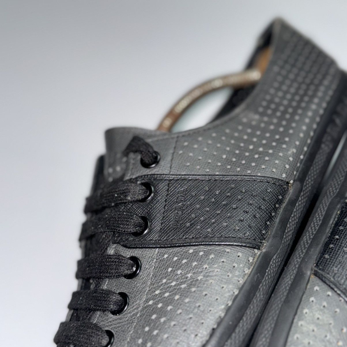 Prada PRADA Dark Grey Saffiano Sneakers 8.5 Size US 7.5 / EU 40-41 - 7 Thumbnail