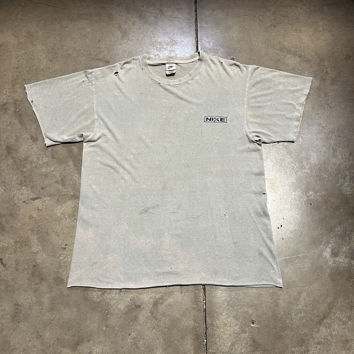 Nike Vintage Nike Logo T shirt Faded Distressed Thrashed 90s USA Size US M / EU 48-50 / 2 - 1 Thumbnail