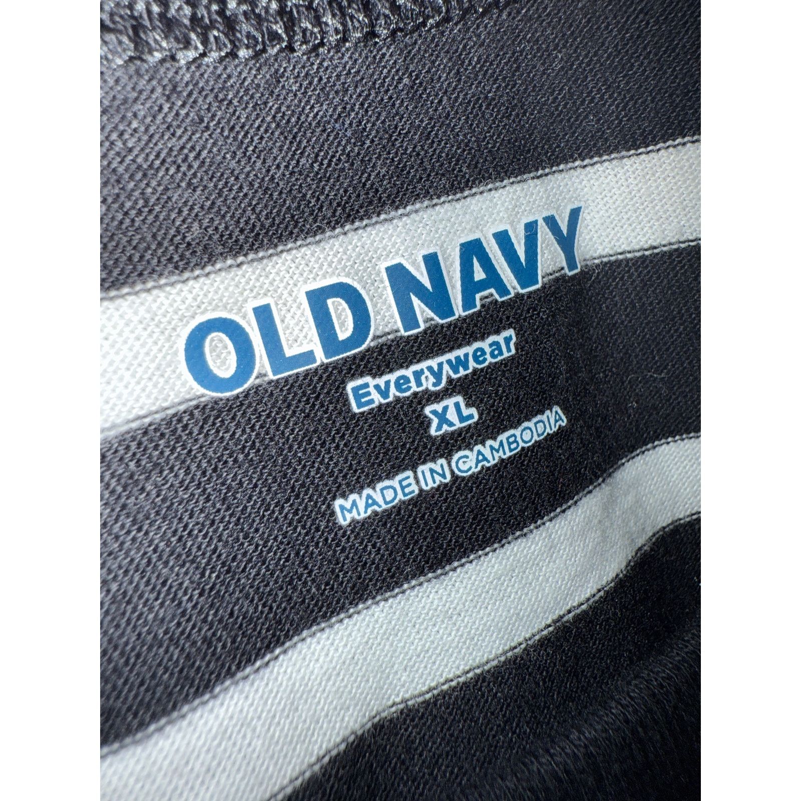 Old Navy Old Navy EveryWear Long-Sleeve T-Shirt Black White Xlarge Size XL / US 12-14 / IT 48-50 - 2 Thumbnail