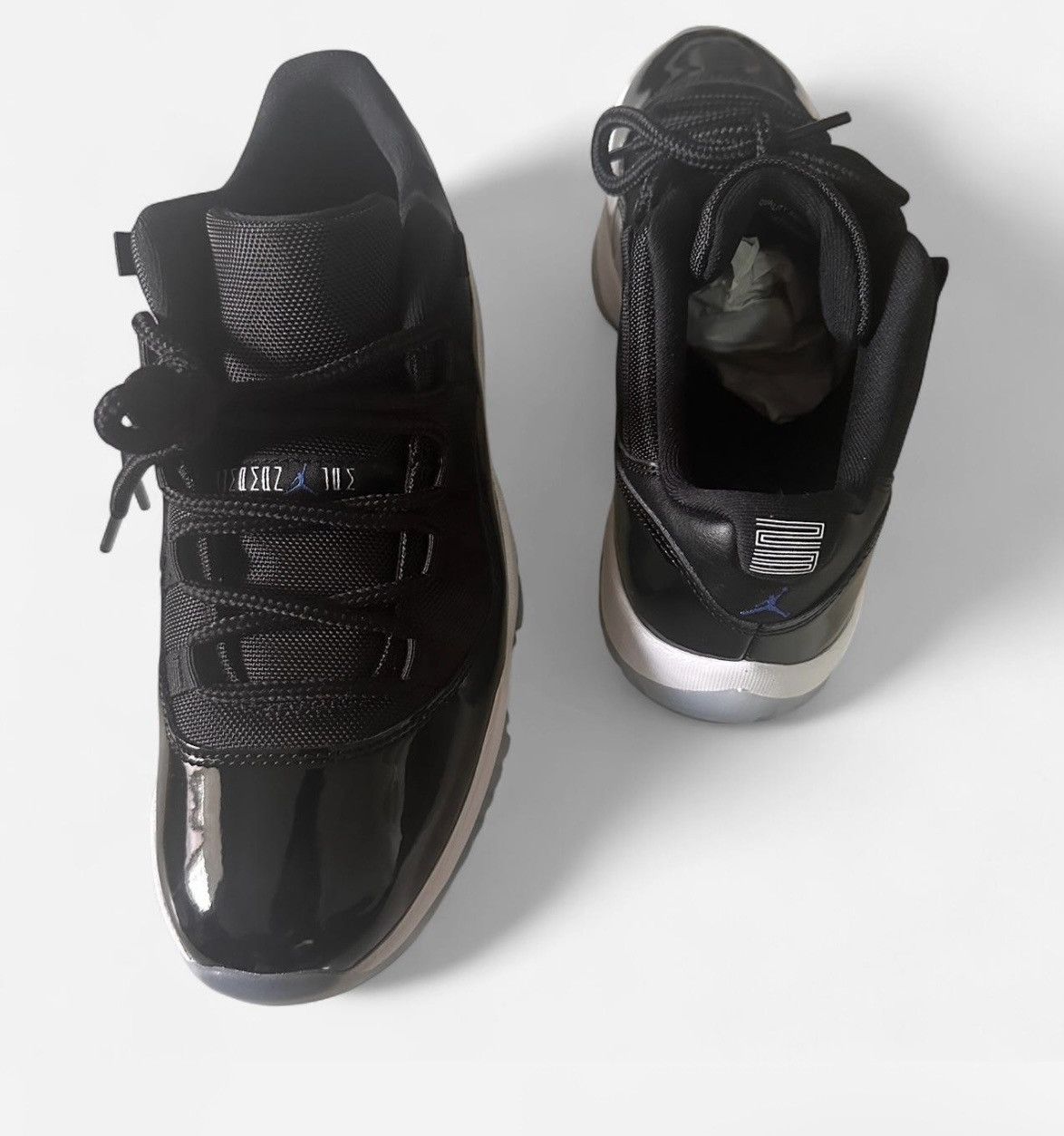 Jordan Brand Jordan 11 Low rétro Space Jam Size US 9.5 / EU 42-43 - 1 Thumbnail