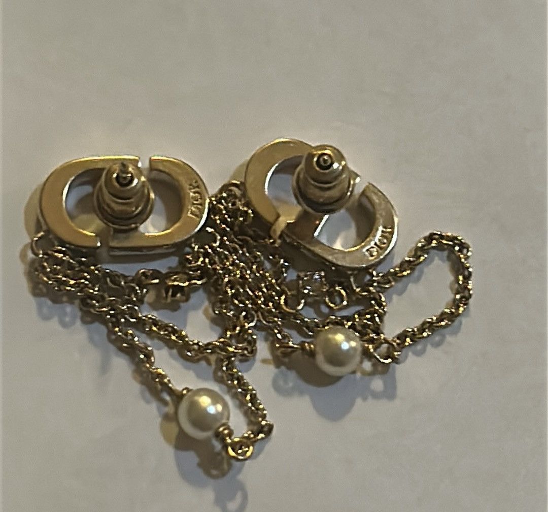 Dior Dior PETIT CD EARRINGS Gold-Finish Metal White Resin Pearl Size ONE SIZE - 6 Thumbnail