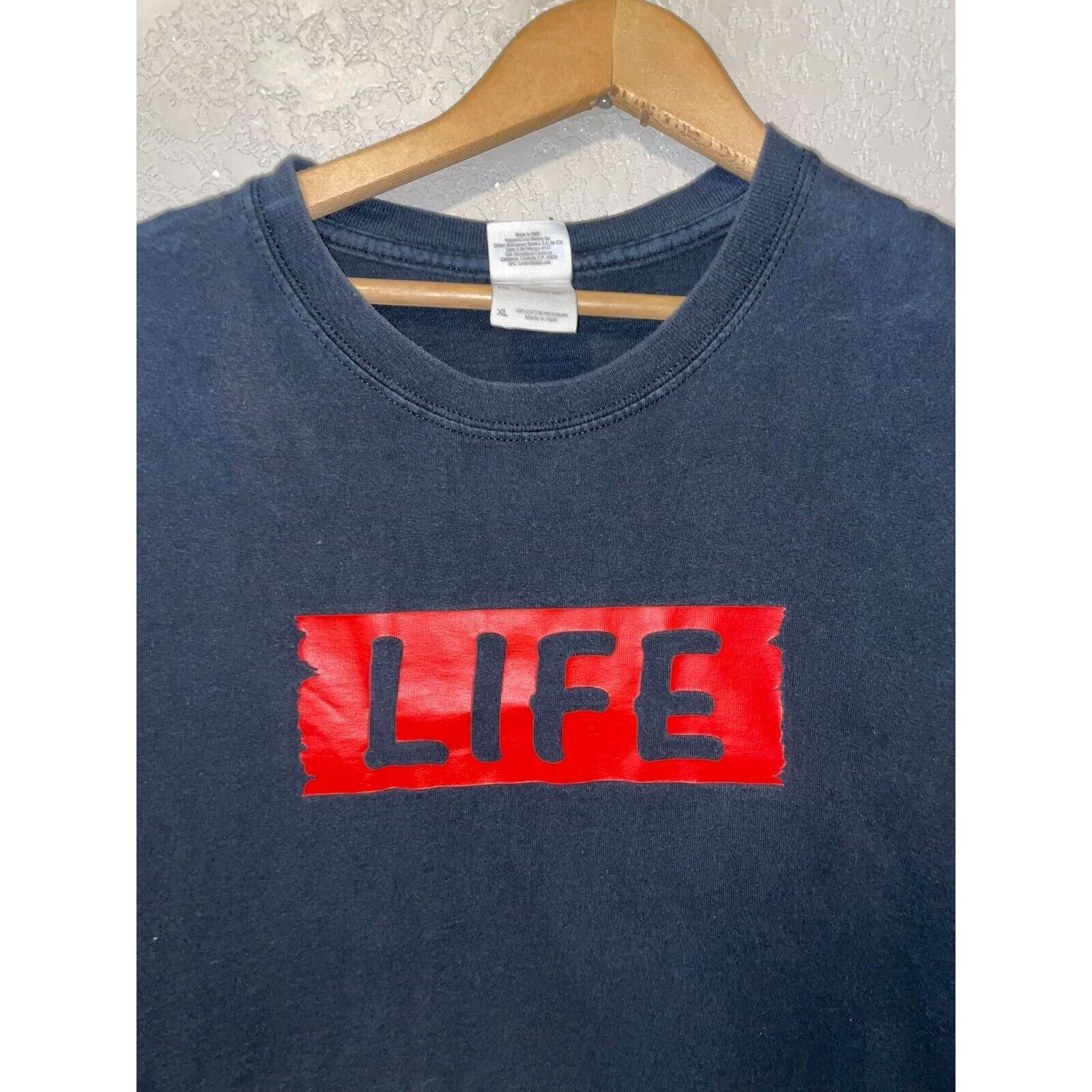 Gildan Vintage Life Shirt Gildan Live Black Red Tee 2000s XL Size US XL / EU 56 / 4 - 2 Thumbnail