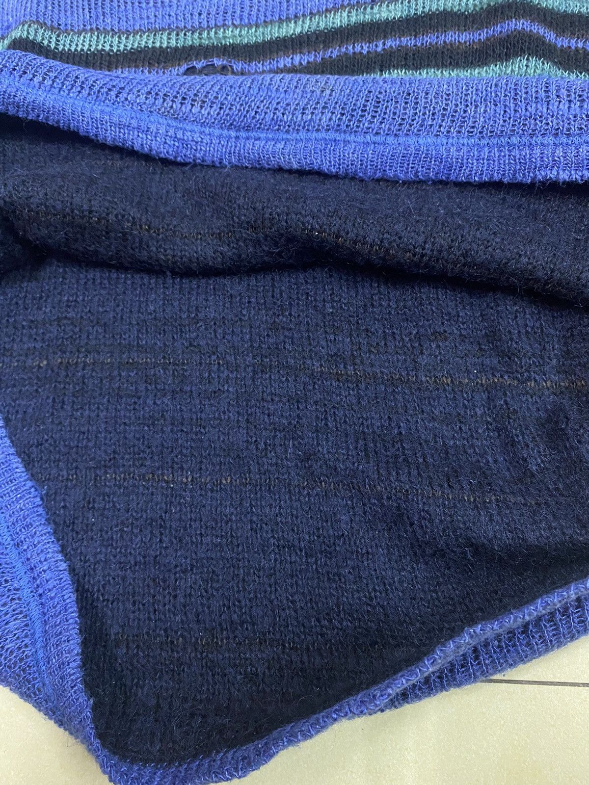 Issey Miyake × Vintage Vintage Issey Miyake Ripped Knit Sweater Size US M / EU 48-50 / 2 - 12 Thumbnail
