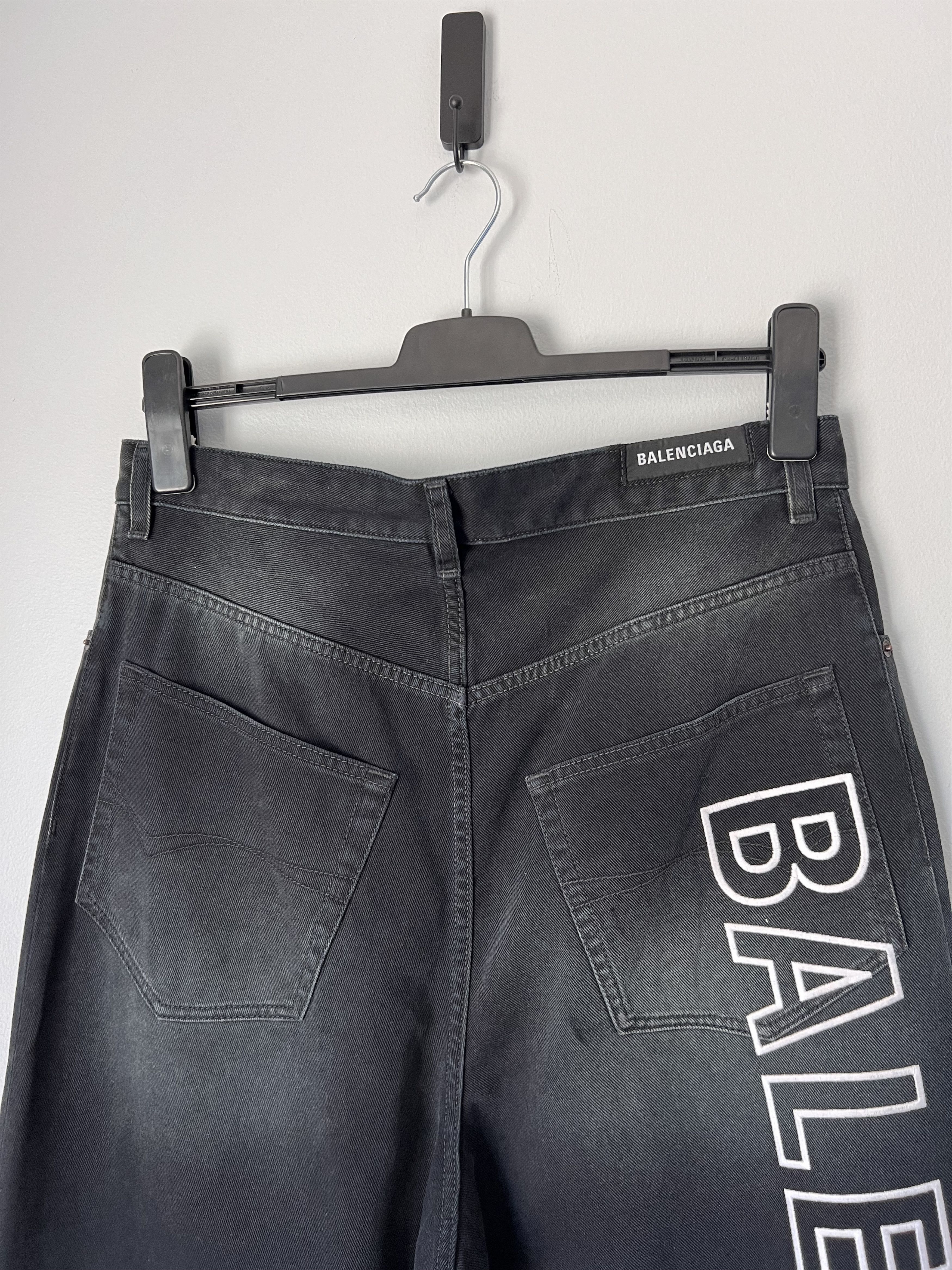 Balenciaga Balenciaga Embroidered Logo Baggy Denim in Black Size US 33 - 5 Thumbnail