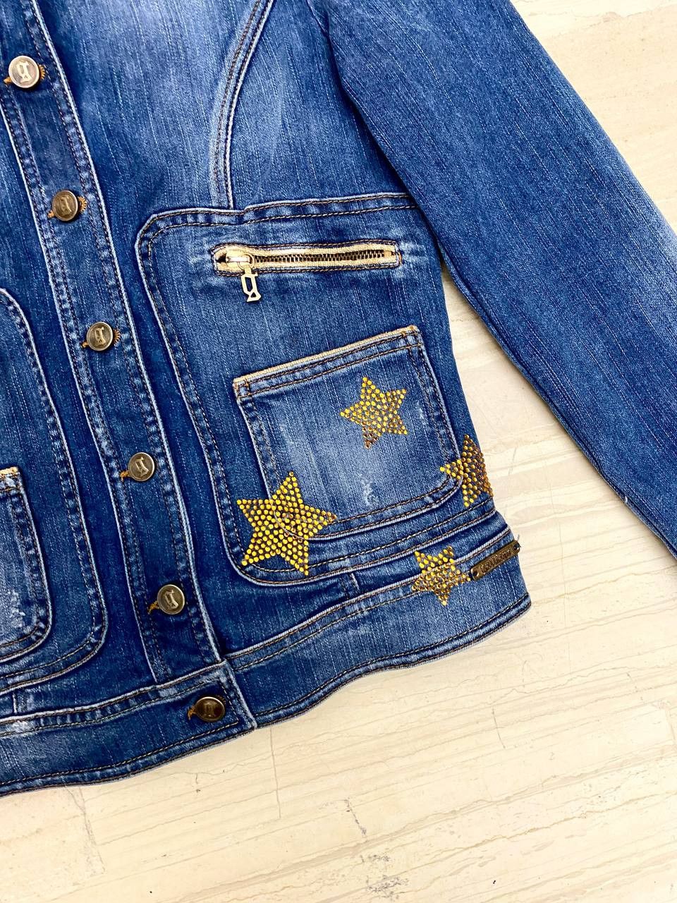 John Galliano John Galliano Logo Star Wash Distressed Denim Jacket Y2K Size L / US 10 / IT 46 - 6 Thumbnail