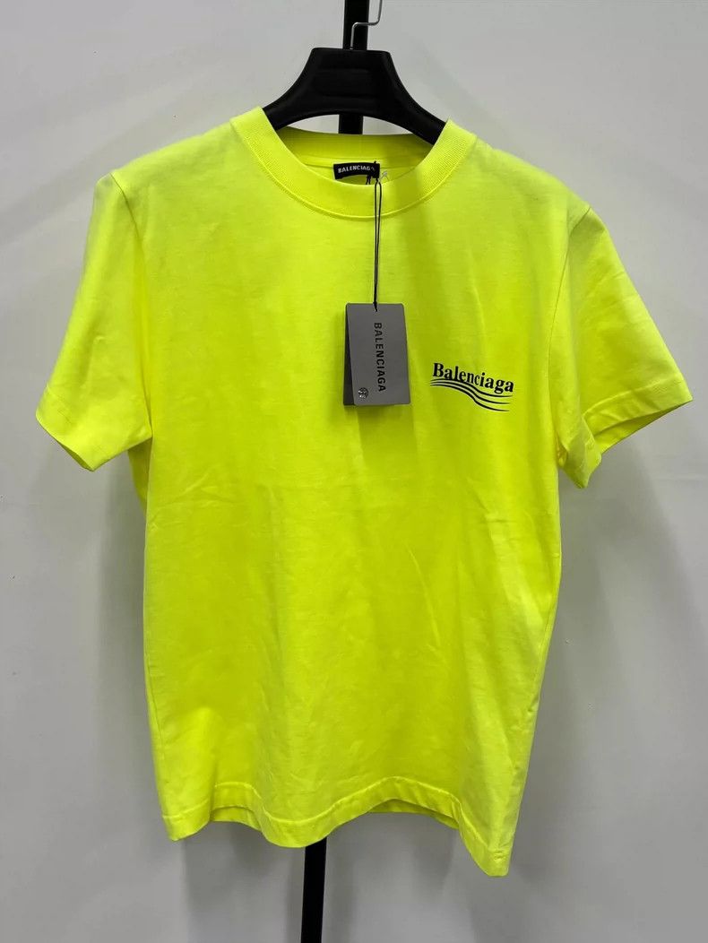 Balenciaga Balenciaga Logo monogrammed surf short sleeve T-shirt 2504- Size US S / EU 44-46 / 1 - 1 Thumbnail