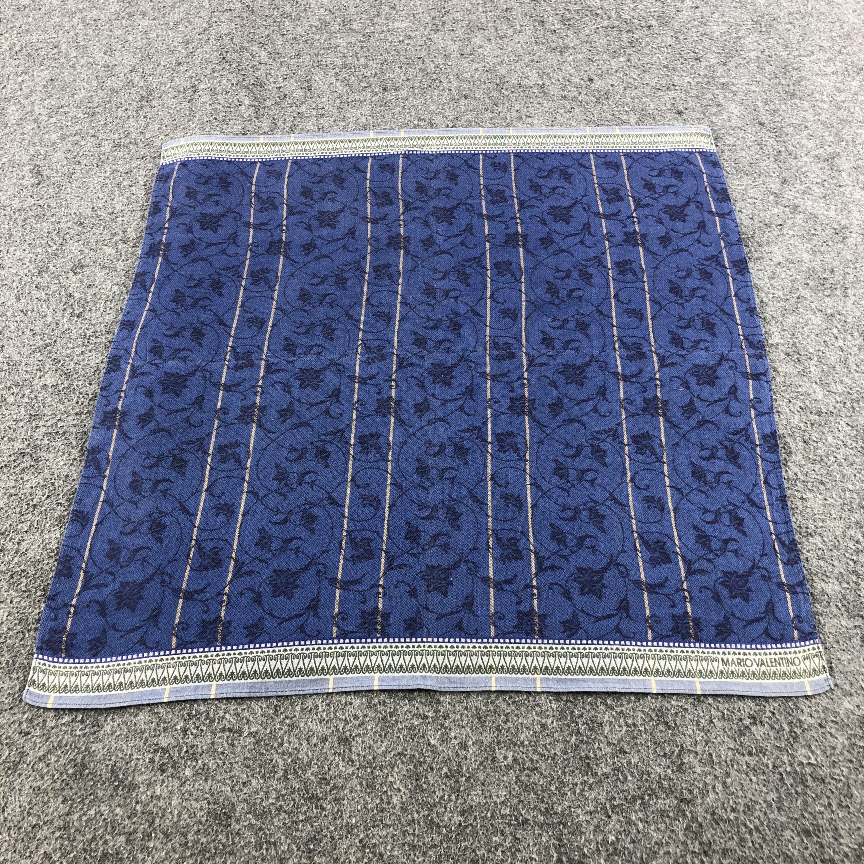 Mario Valentino × Vintage Mario Valentino Handkerchief Neckerchief Bandana H1399 Size ONE SIZE - 2 Thumbnail