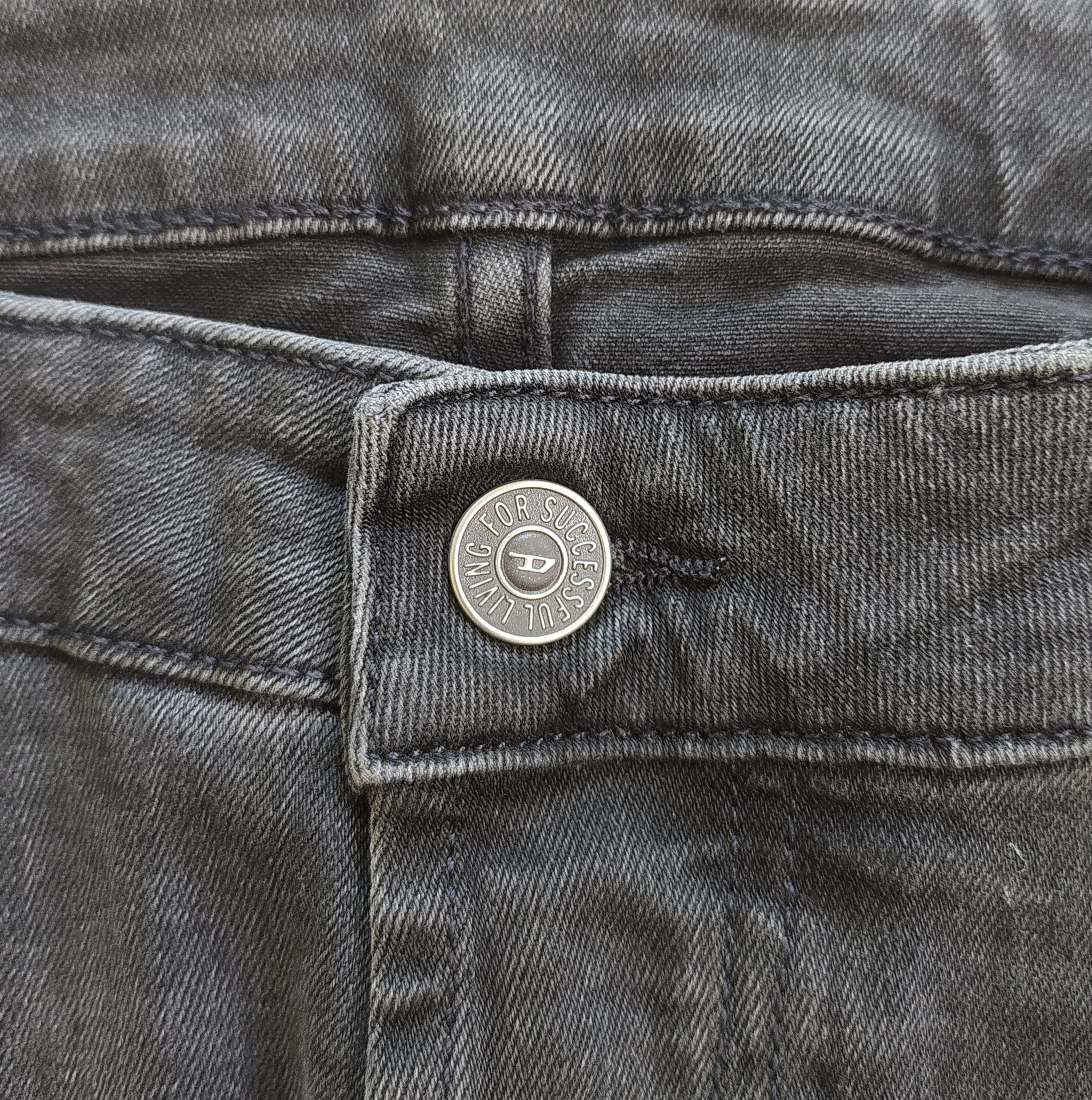 Diesel Diesel D-YENNOX-0IHAV Men's Jeans Free Shipping T/ 9824 Size US 32 / EU 48 - 11 Thumbnail