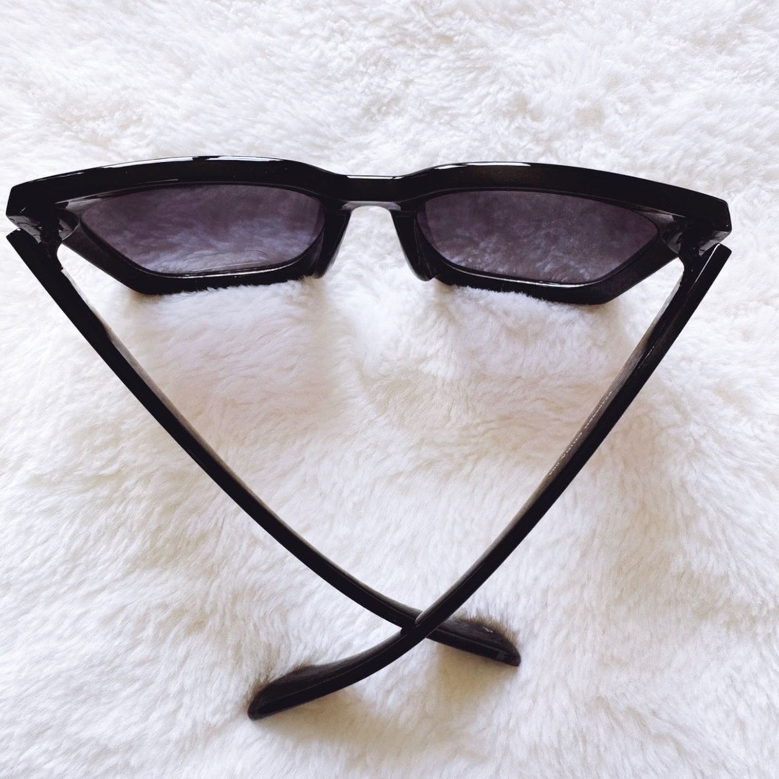 Other Liora Black Oversized Bold Sunglasses Size ONE SIZE - 11 Thumbnail