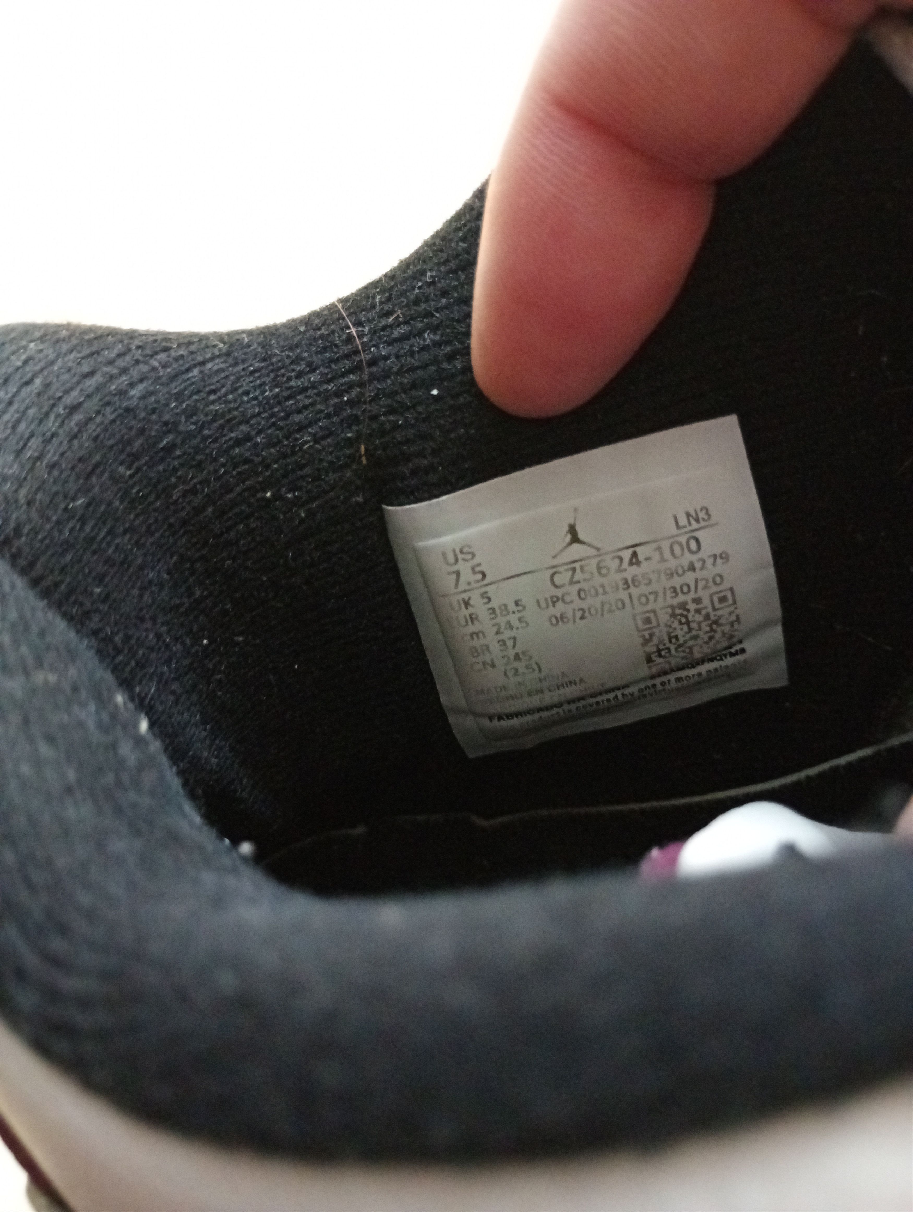 Jordan Brand Nike Air Jordan 4 Retro X Paris Saint Germain Sneakers Size US 7.5 / IT 37.5 - 15 Thumbnail