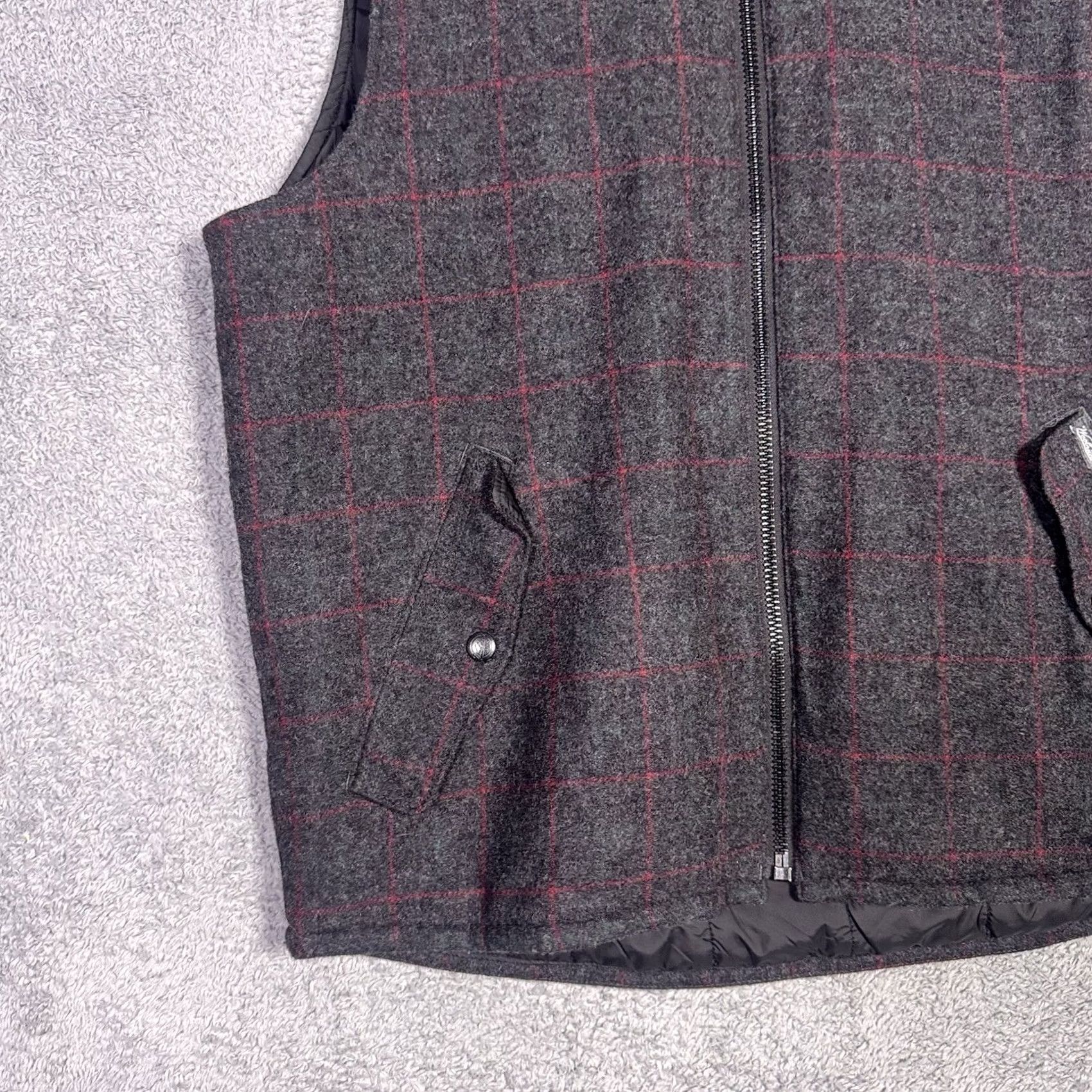 Vintage Woolrich Wool Vest Mens L Plaid Full Zip Quilted Outdoor Barn Chore Pockets Vest Size US L / EU 52-54 / 3 - 3 Thumbnail