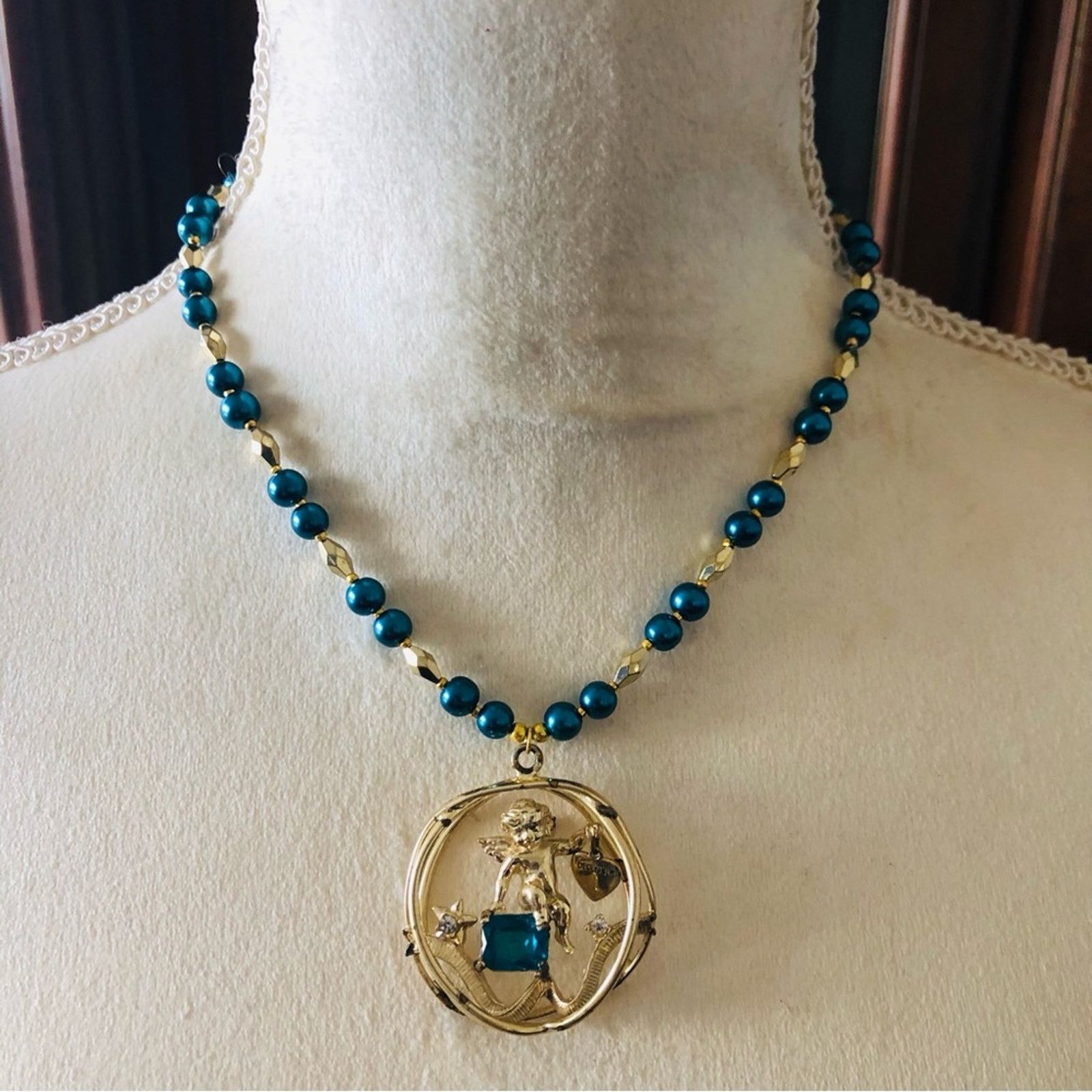Handmade Handcrafted repurpose cherub peacock stone Pearl necklace Size ONE SIZE - 2 Thumbnail