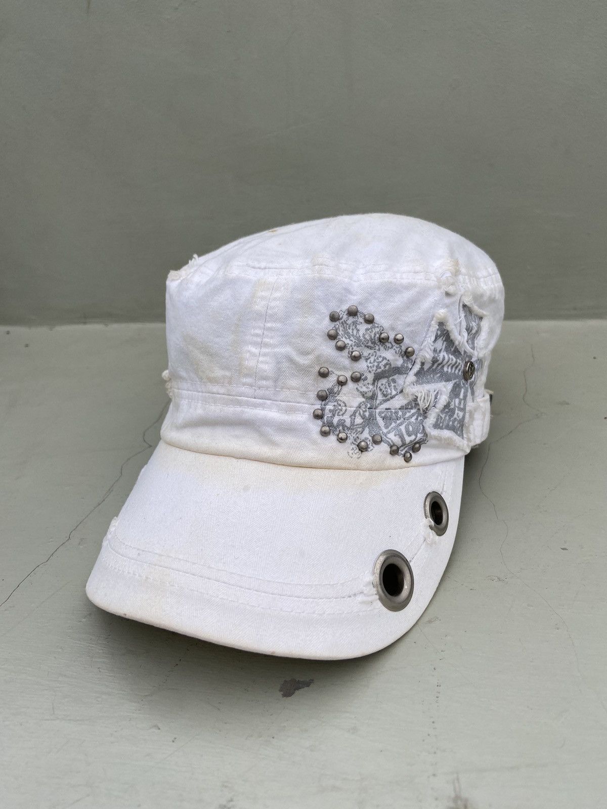 If Six Was Nine 2000s punk studded ifsix patrol hat Size ONE SIZE - 2 Thumbnail