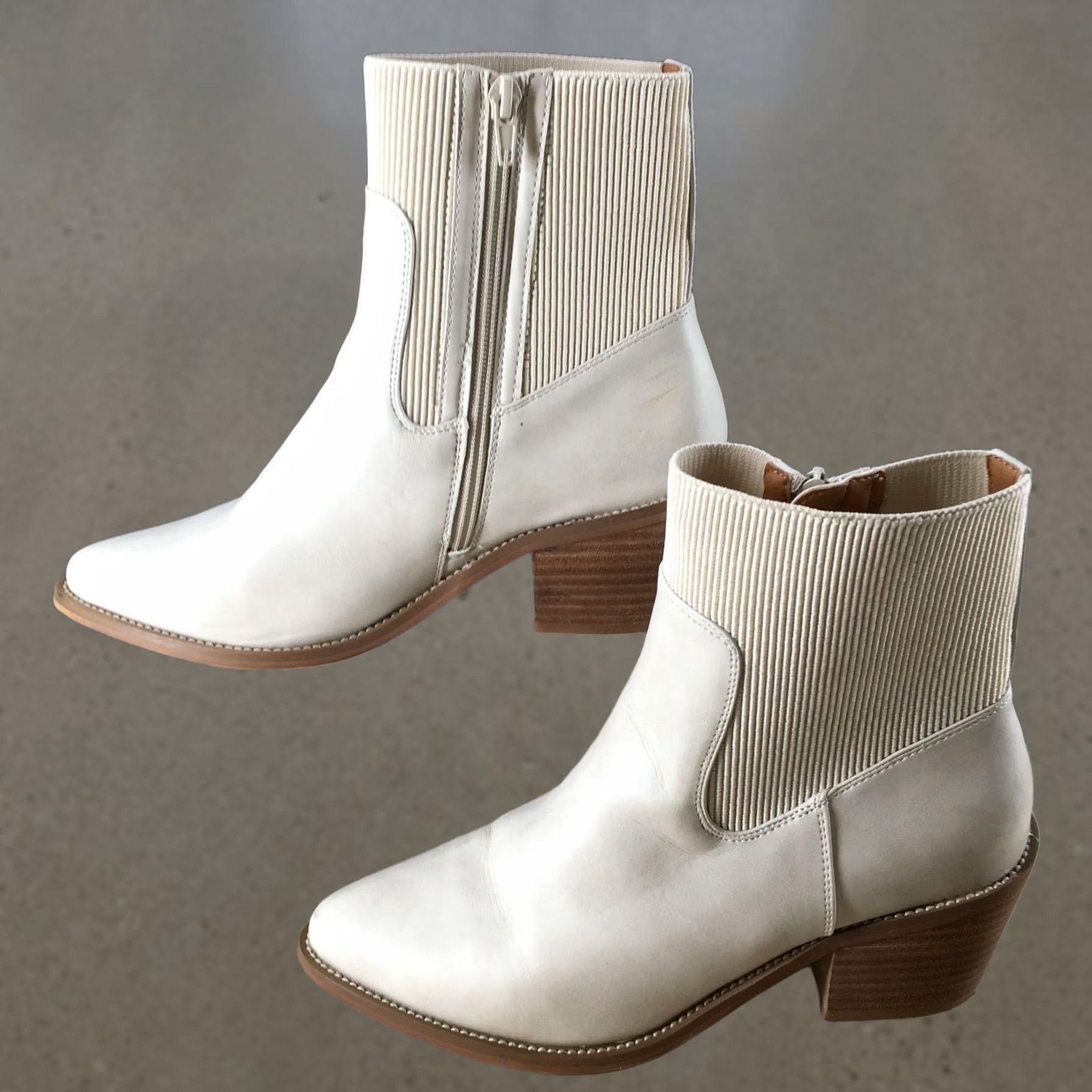 Dolce Vita Dolce Vita Ankle Boots Womens 9 Beige Casual Leather Side Zip Block Heel Shoes Size US 9 / IT 39 - 1 Thumbnail