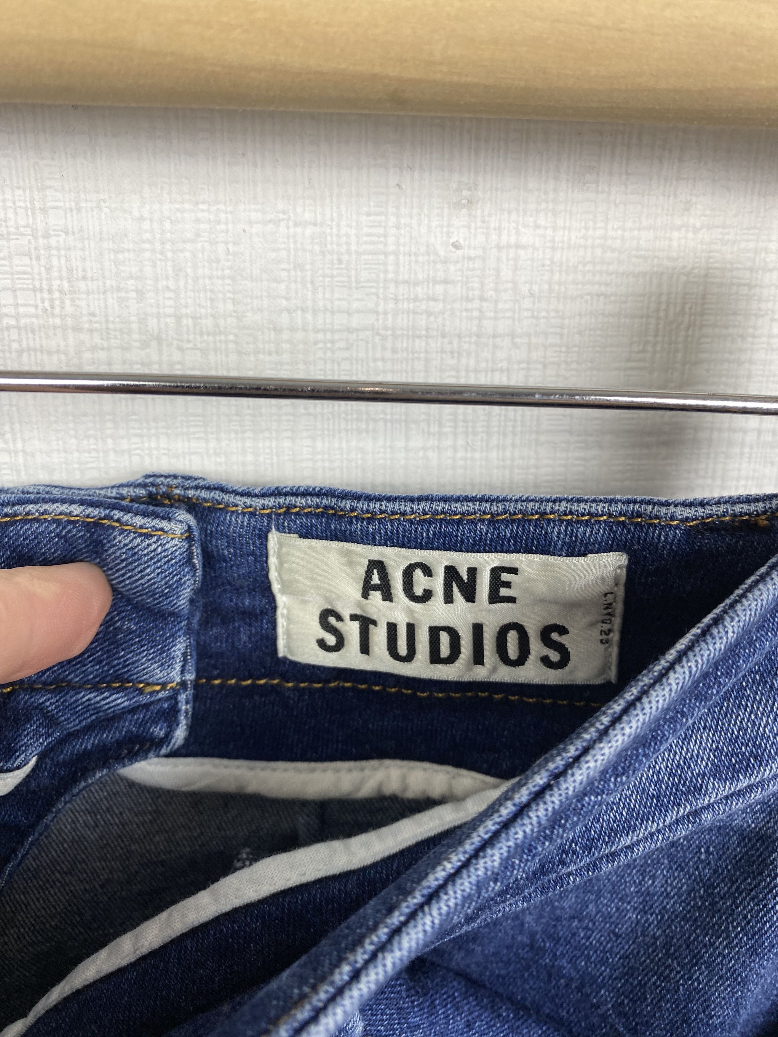 Acne Studios Acne Studios Skin Used Blue Jeans size 27 Size 27" / US 4 / IT 40 - 3 Thumbnail