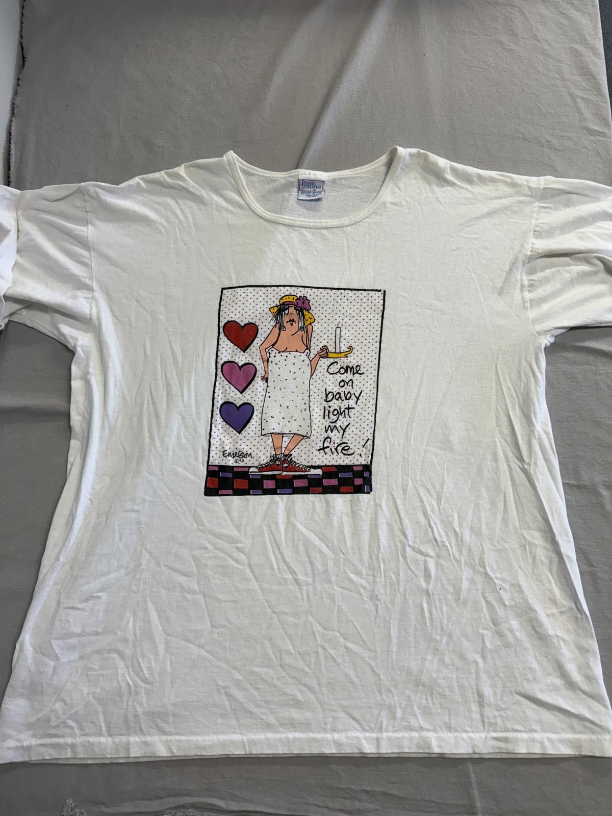 Designer Vintage Art Wife T-shirt Come on Baby Light My Fire 1993 OS Size US M / EU 48-50 / 2 - 1 Thumbnail