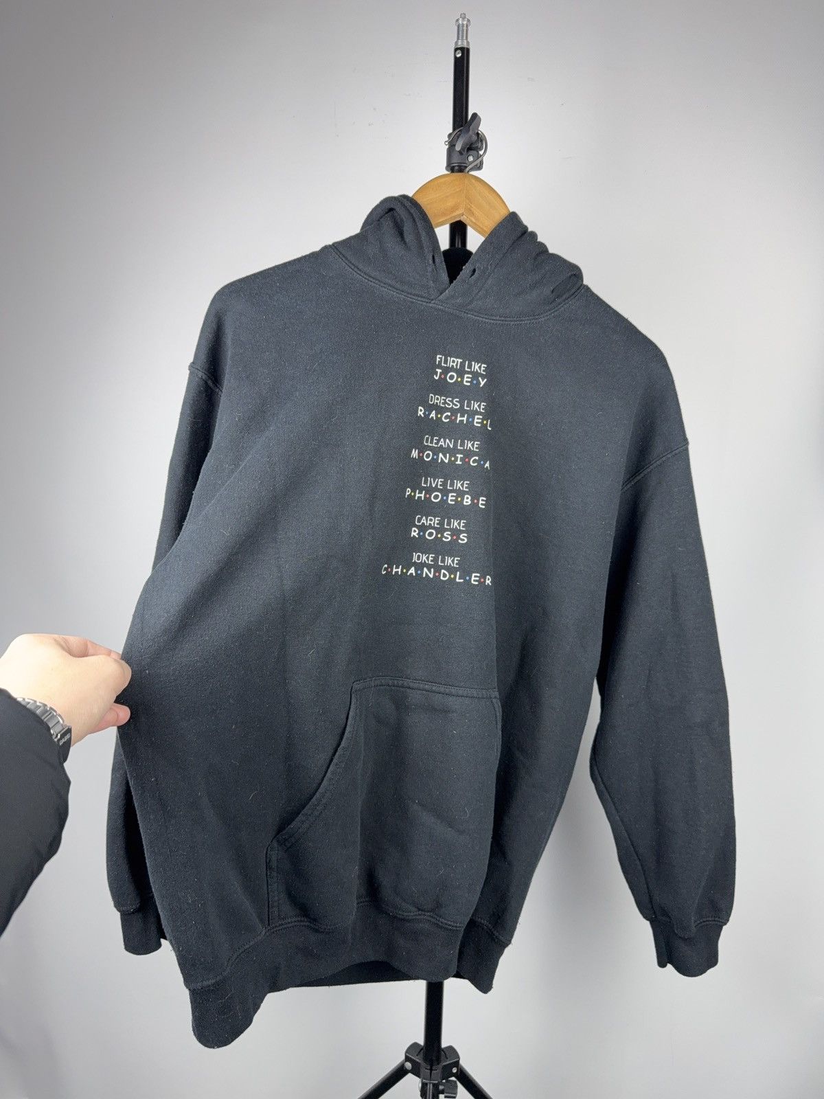 Vintage 00s Friends TV Show Character Quote Graphic Hoodie Gildan Size US M / EU 48-50 / 2 - 2 Thumbnail