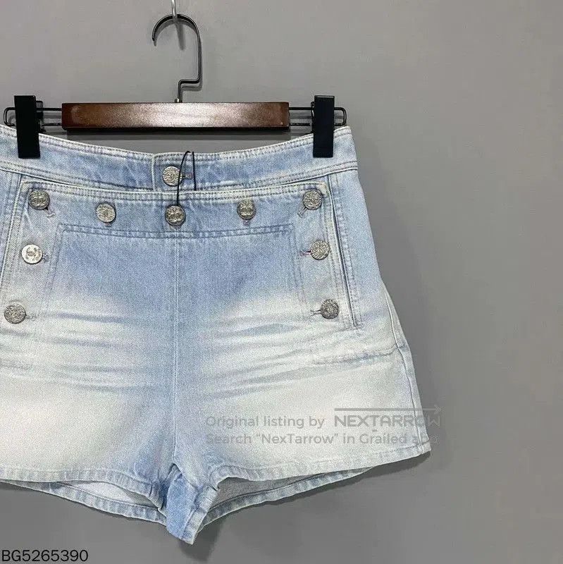 Chanel Chanel Light Blue Women's Shorts . Size 26" / US 2 / IT 38 - 2 Thumbnail