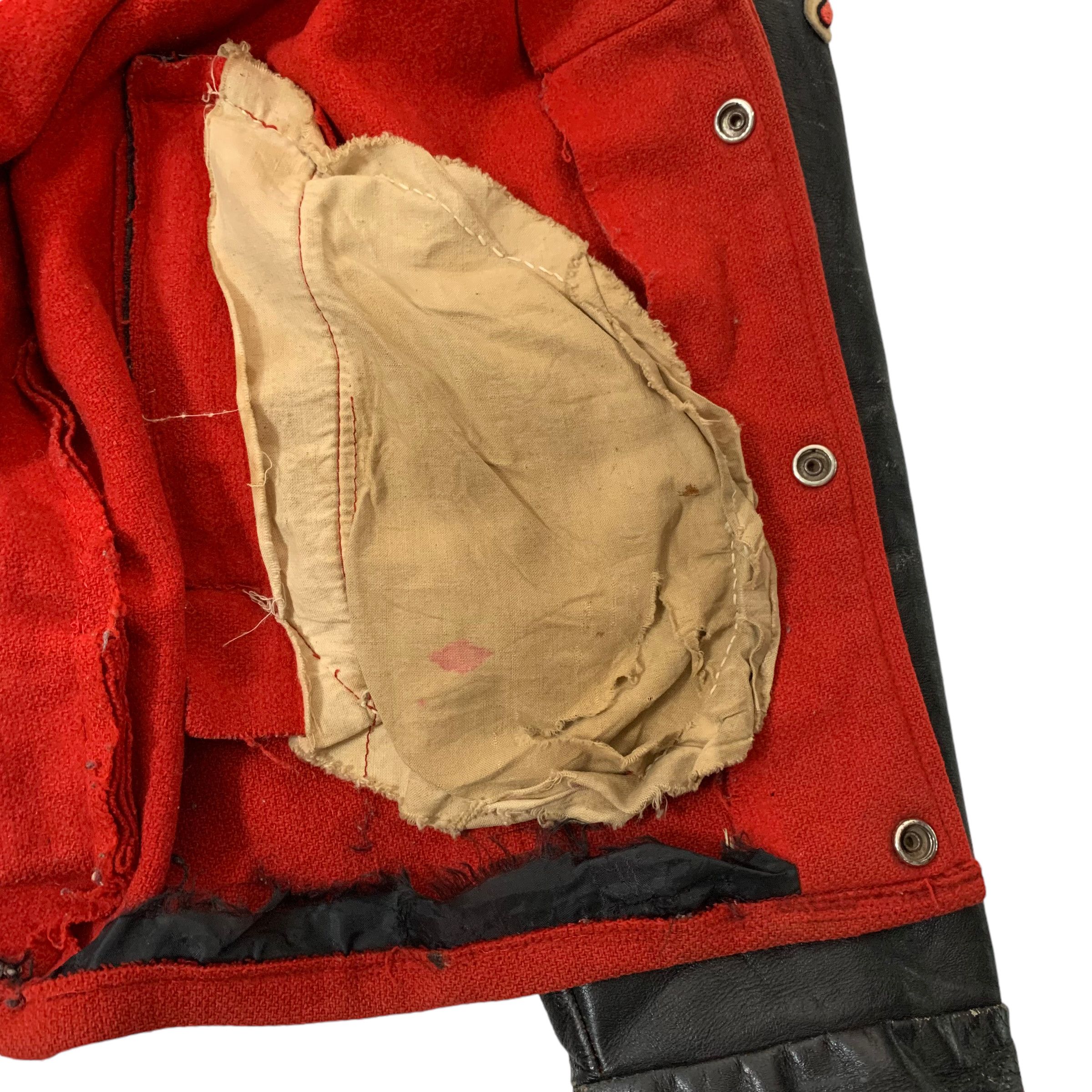 Vintage Vintage Red Indian Varsity Jacket Size US L / EU 52-54 / 3 - 6 Thumbnail