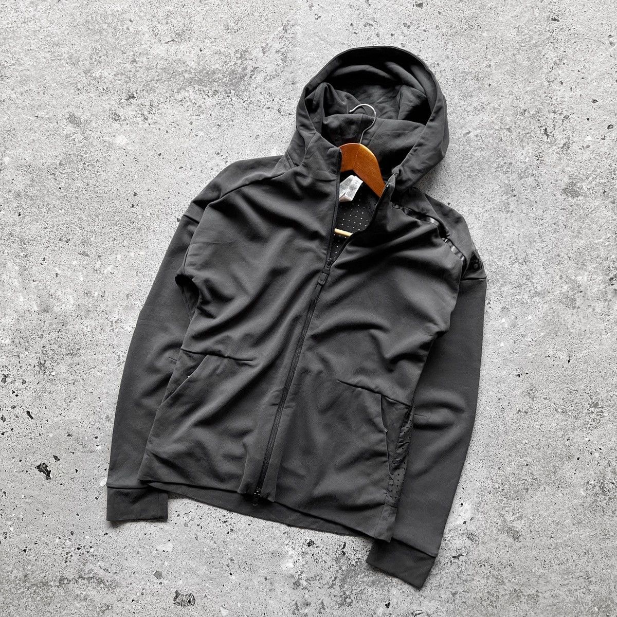 Adidas Adidas ZNE Womens Dark Gray Full Zip Long Sleeve Hoodie Size M / US 6-8 / IT 42-44 - 4 Thumbnail