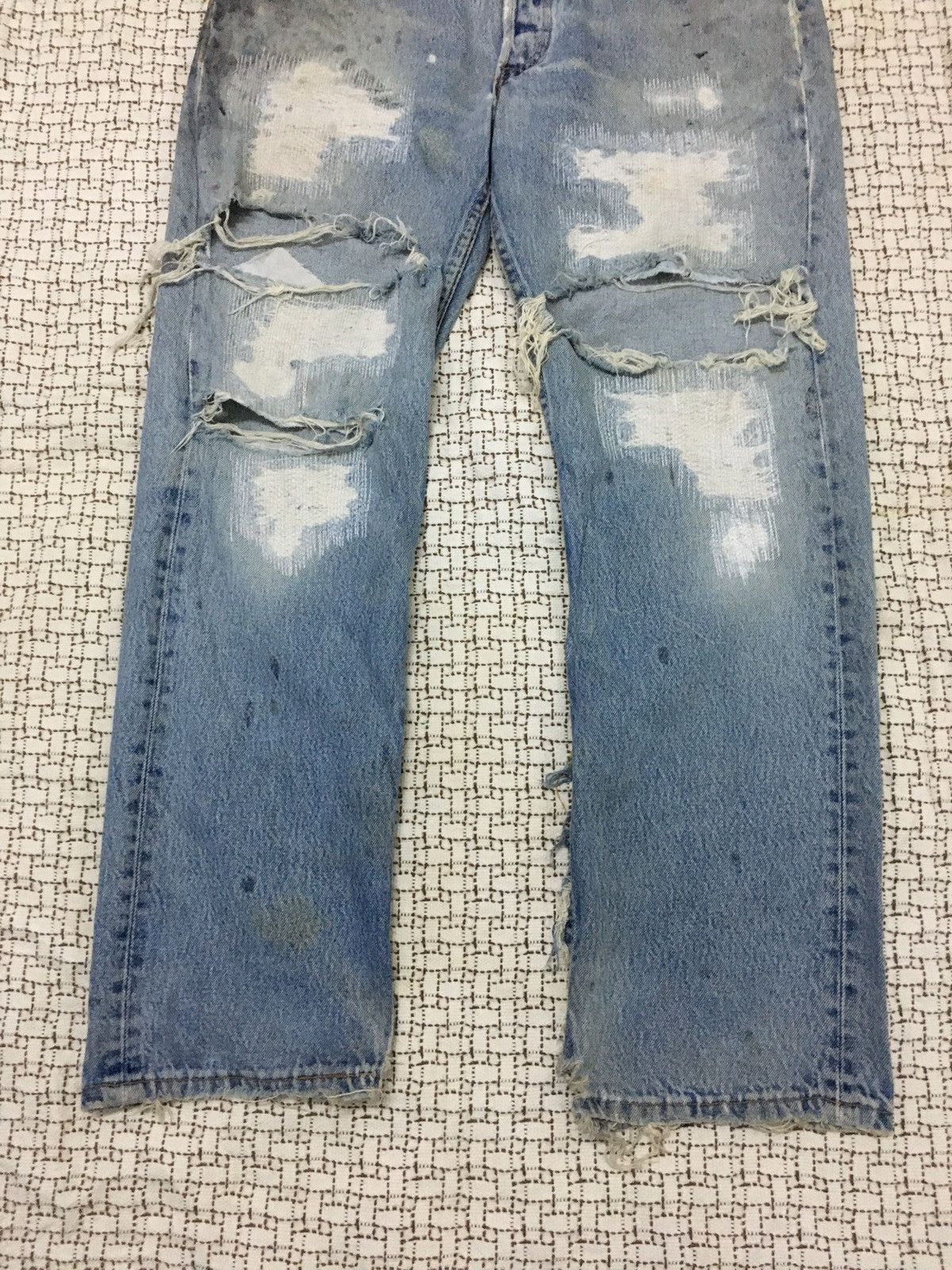 Levi's Vintage Levis Lot 501 Fly Button Distressed Jeans (Y01) Size US 32 / EU 48 - 21 Thumbnail