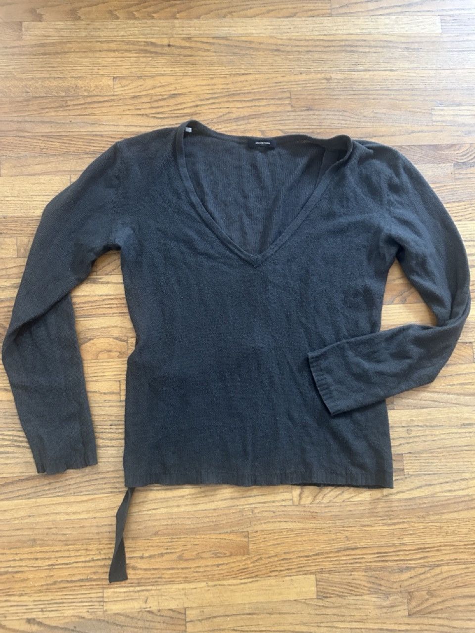 Unconditional Men's Silk and Cashmere V Neck sweater Size US L / EU 52-54 / 3 - 1 Thumbnail