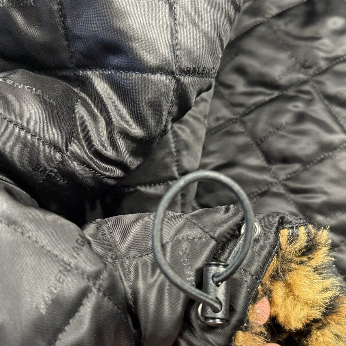 Balenciaga BALENCIAGA Oversized Leopard-Print Faux Fur Jacket Size US L / EU 52-54 / 3 - 8 Thumbnail