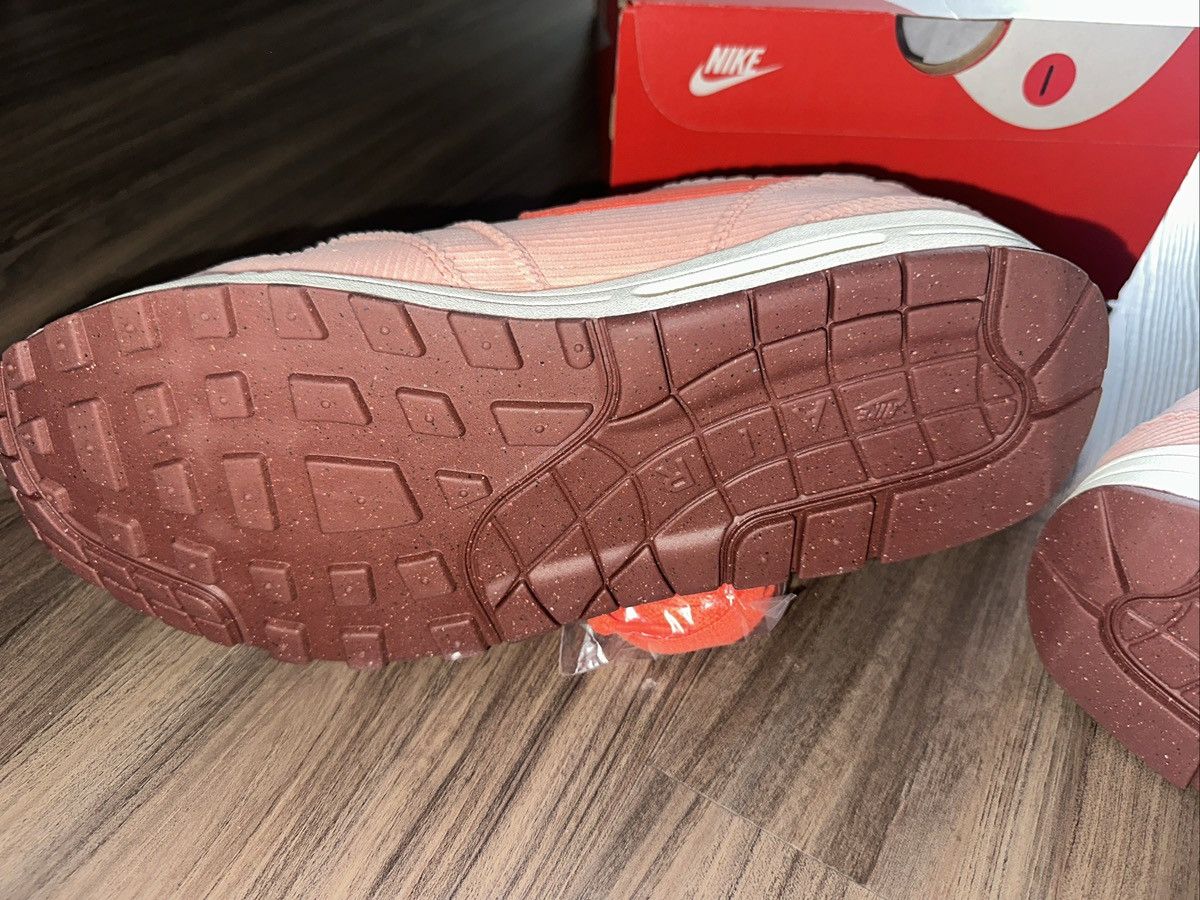 Nike Nike Air Max 1 Premium Corduroy Coral Stardust 2022 M 10.5 Size US 10.5 / EU 43-44 - 9 Thumbnail