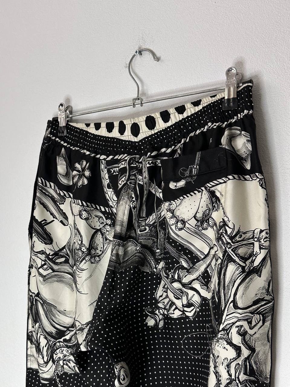 Dolce & Gabbana Dolce & Gabbana Silk Printed Trousers Size 46 Made in Italy Size US 32 / EU 48 - 11 Thumbnail