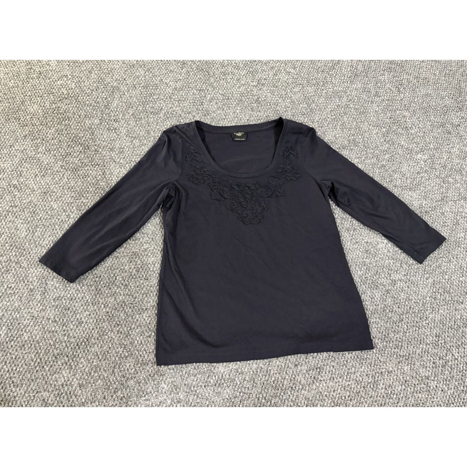 Talbots Talbots Blouse Womens Petite Medium Blue Long Sleeve Embroidered Stretch Casual Shirt Size M / US 6-8 / IT 42-44 - 2 Thumbnail