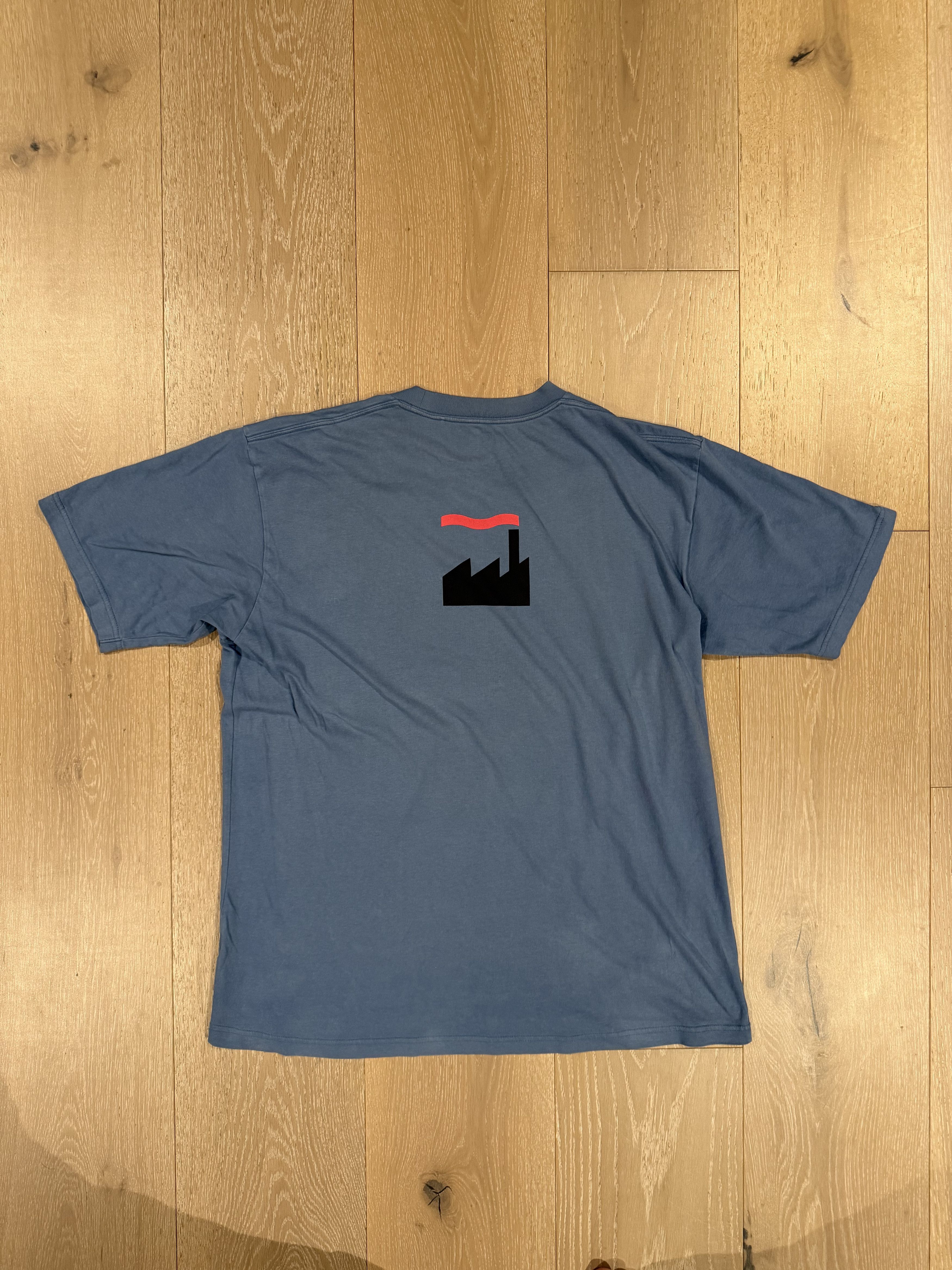 Uniqlo 💚 Uniqlo x New Order x Peter Saville Blue Factory Tee Large Size US L / EU 52-54 / 3 - 7 Thumbnail