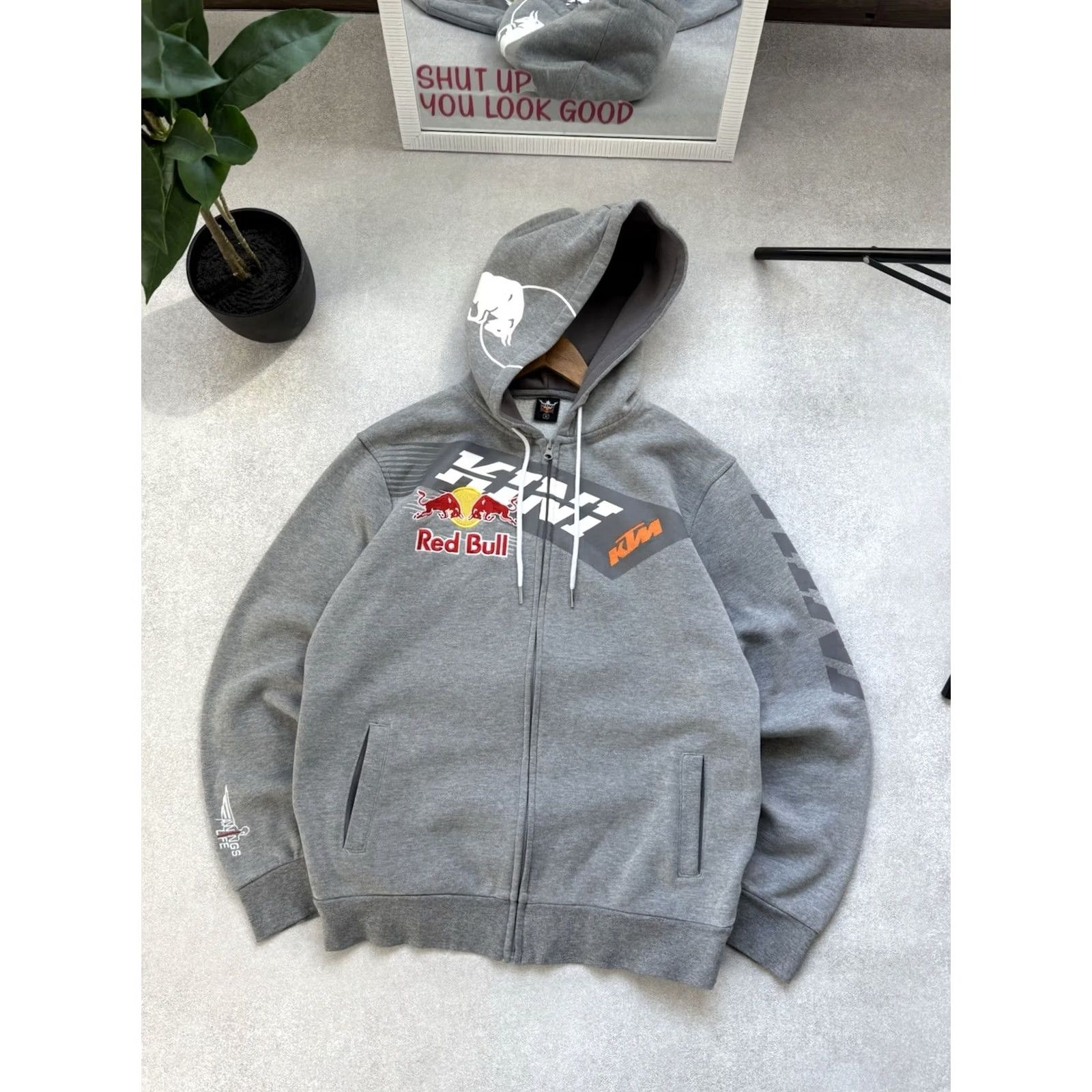 Vintage RED BULL KTM ZIP HOODIE GRAY MOTORRAD Y2K STREETWEAR JACKET HOODED Hoodie Mens L Gray Racing KTM Red Bull Jacket Sports Motorcycle Zip Hooded Size US L / EU 52-54 / 3 - 3 Thumbnail