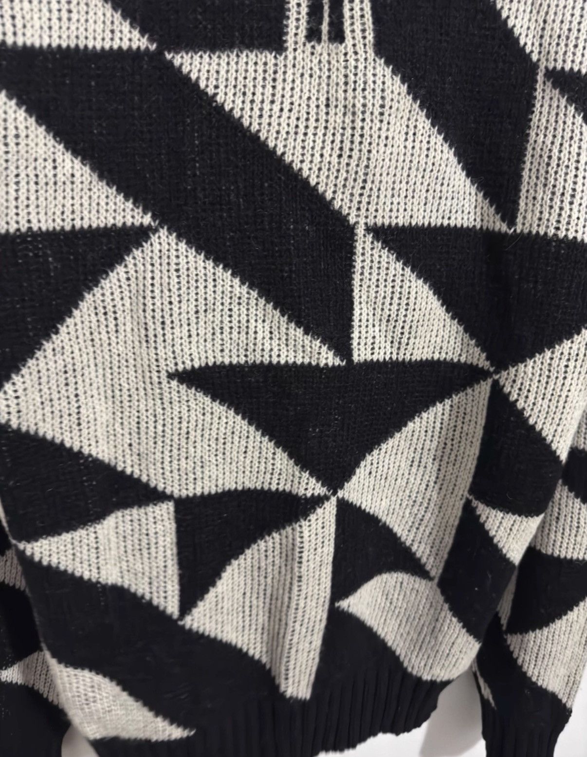 Saint Laurent Paris Saint Laurent Black/White Wool Geometric Triangle Sweater Size US M / EU 48-50 / 2 - 4 Thumbnail