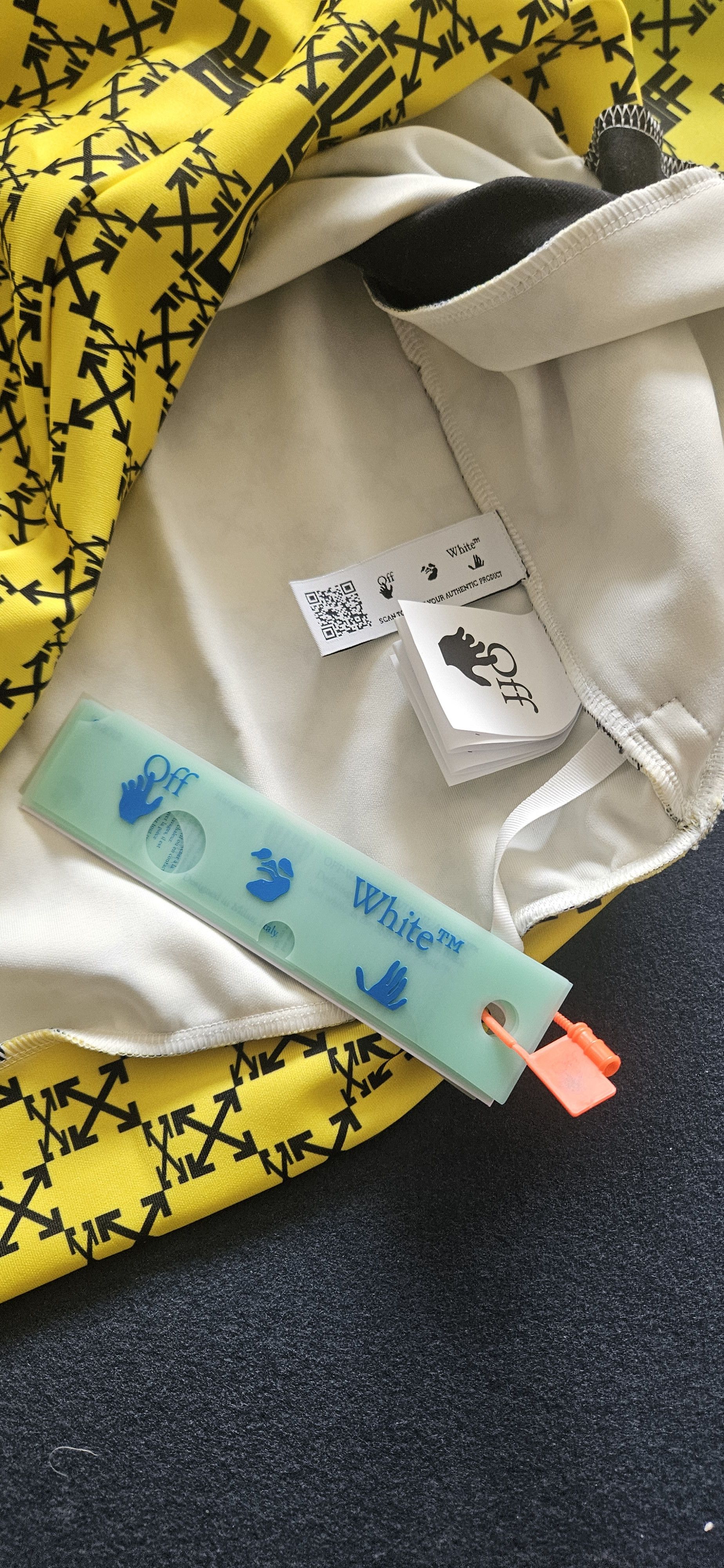 Off-White NWT Off-White Hoodie Size Size US L / EU 52-54 / 3 - 4 Thumbnail