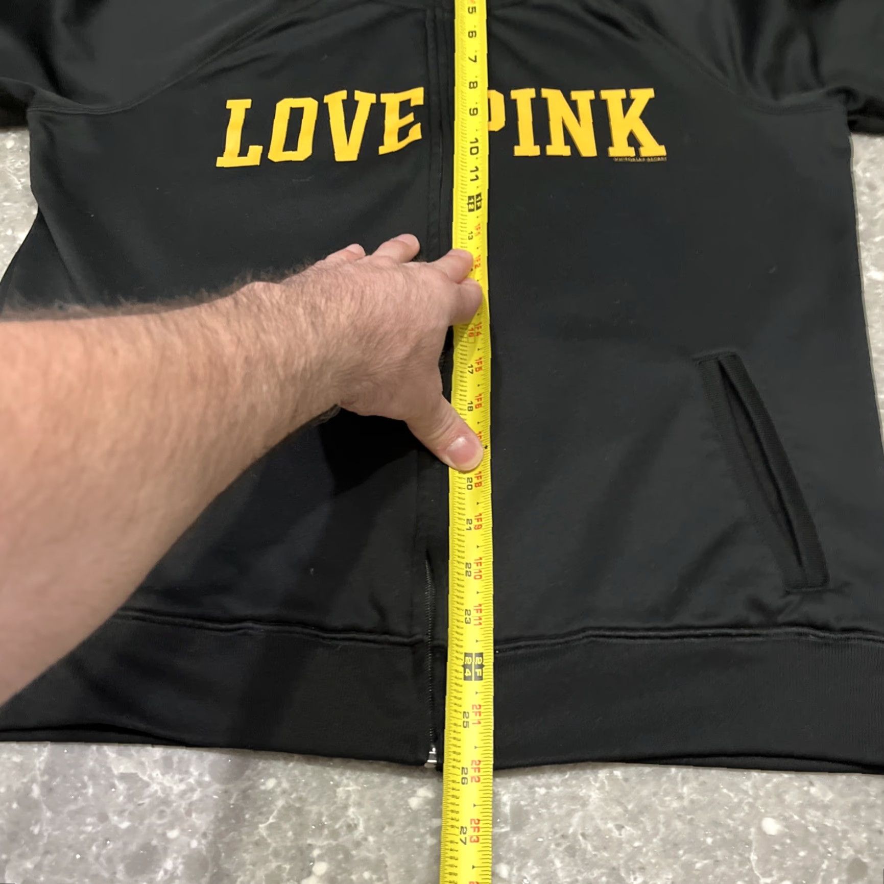 Victoria's Secret Victoria's Secret PINK University of Iowa Hawkeyes Jacket Black Gold Athletics L Women Track Fitness Jacket Regular Full Zip Pockets 5th & Ocean Wool? Size L / US 10 / IT 46 - 5 Thumbnail