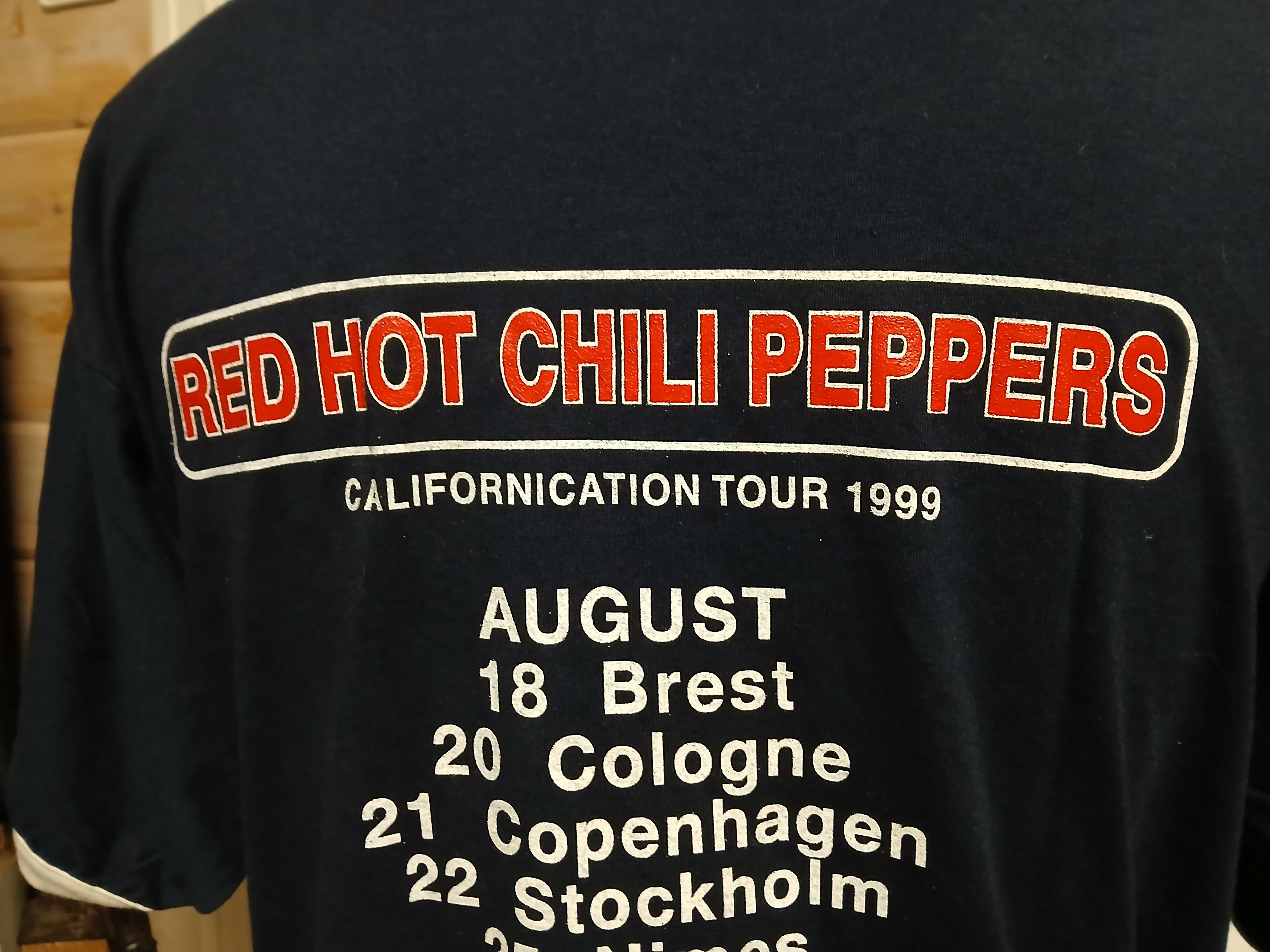 Band Tees RHCP CALIFORNICATION TOUR-99 NOS Rare Size US XL / EU 56 / 4 - 4 Thumbnail