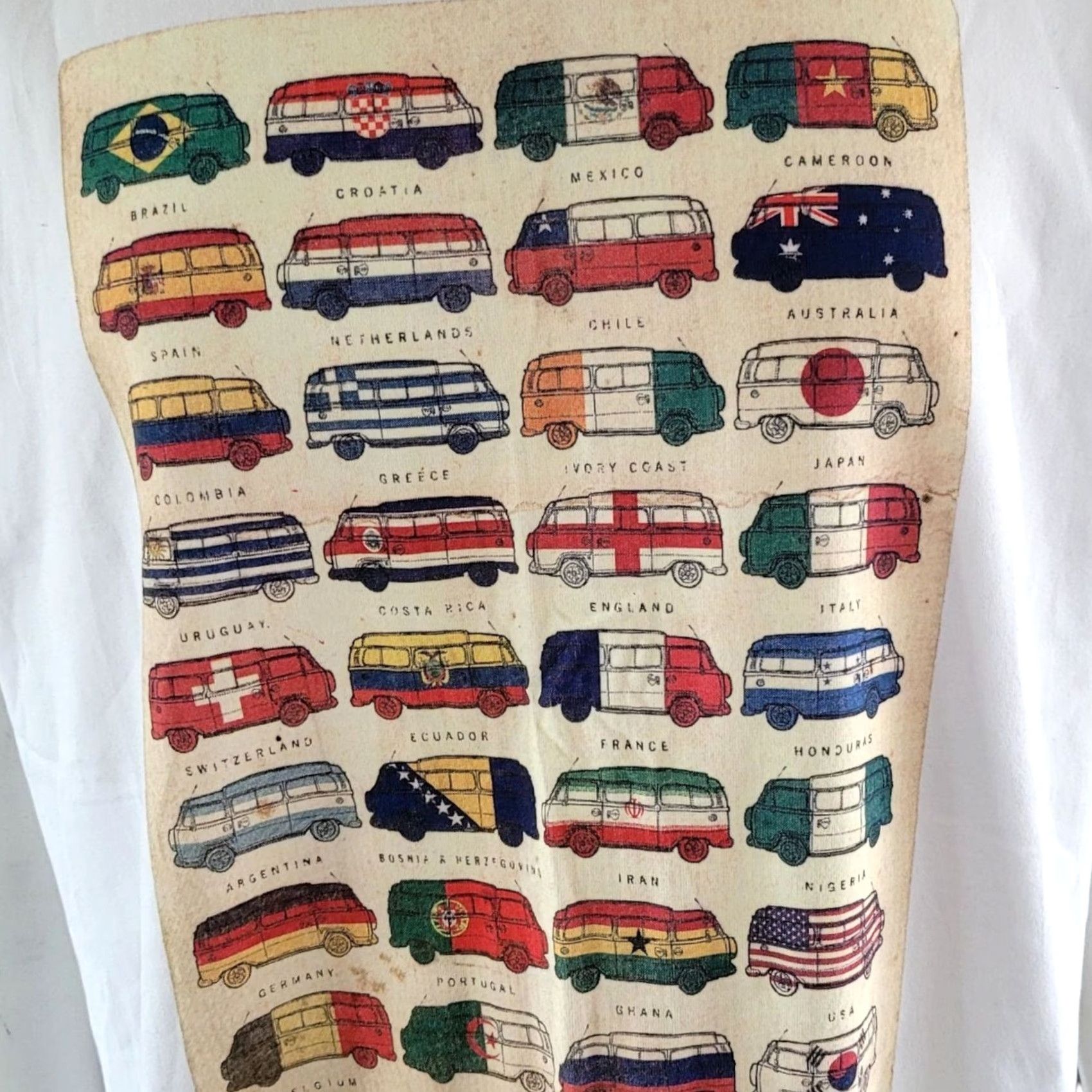 FatFace Fat Face Brazil 2014 Camper Van Print T-Shirt XXL Men White - Fat Face - T-Shirt - XXL - White - Brazil 2014 - Men's Shirt Size US XXL / EU 58 / 5 - 3 Thumbnail