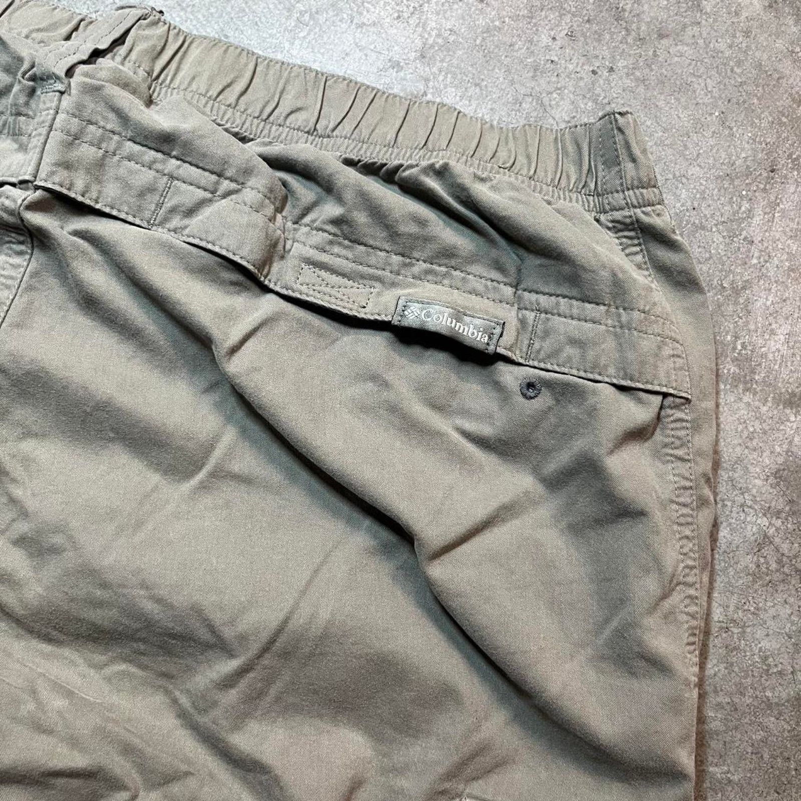 Columbia Men’s Cotton Olive Green Columbia Sportswear Outdoor Shorts Size US 29 - 3 Thumbnail