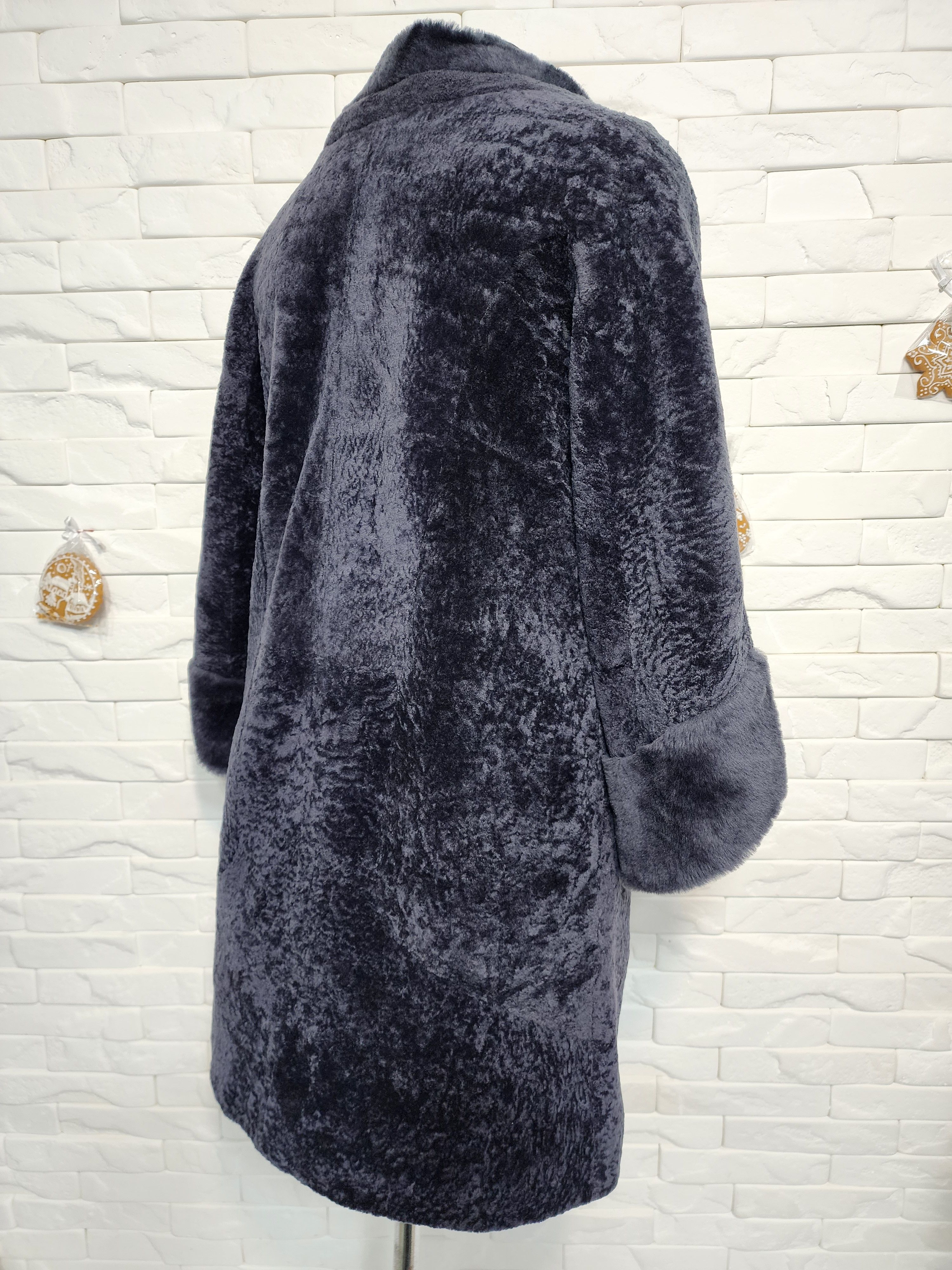 Furla Blue Fur Coat: Genuine Fur, Metal Snaps Size M / US 6-8 / IT 42-44 - 5 Thumbnail
