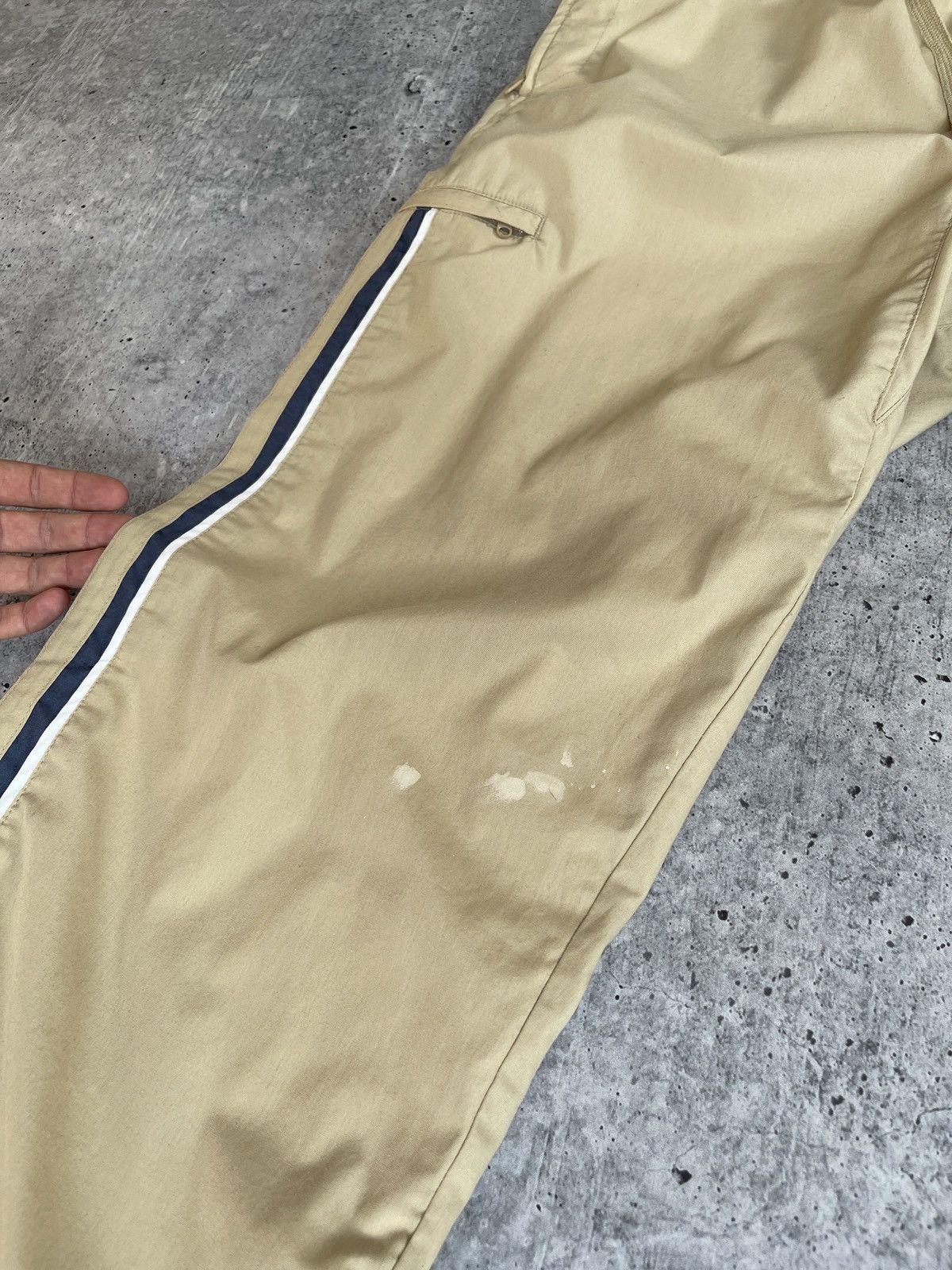 Nike × Vintage Vintage Nike 90s Track Pants Men’s L Beige Striped Baggy Y2K Size US 34 / EU 50 - 6 Thumbnail