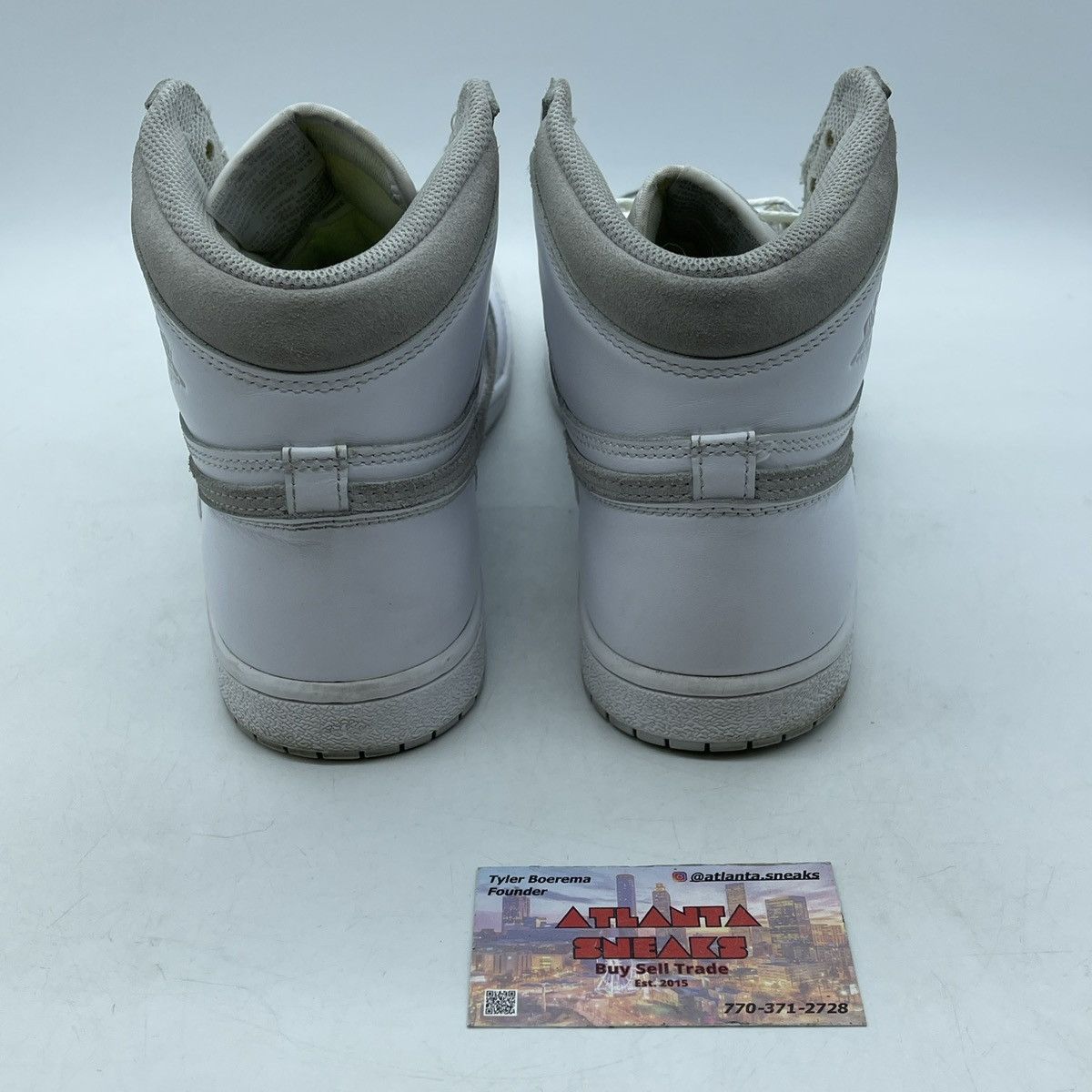 Jordan Brand Air Jordan 1 high neutral grey Size US 10.5 / EU 43-44 - 3 Thumbnail