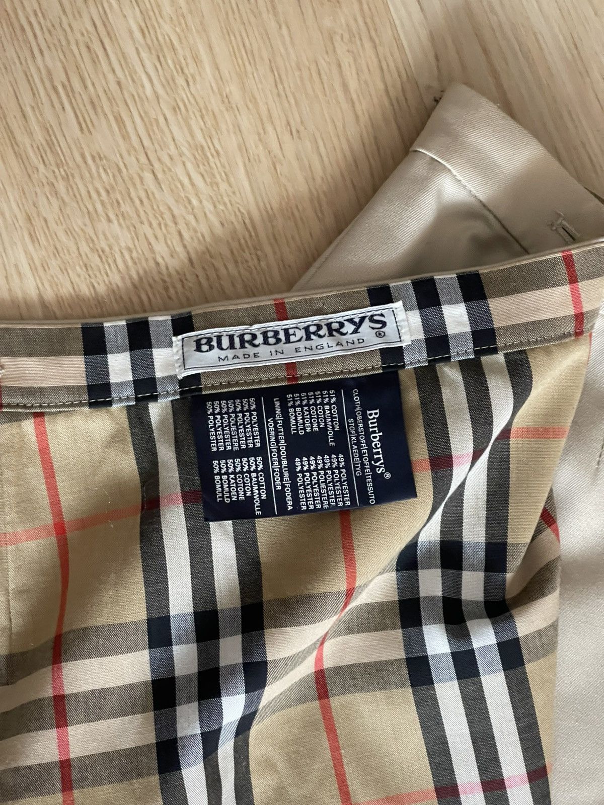 Burberry Vintage Burberry Skirt Check Lining Size 27" / US 4 / IT 40 - 4 Thumbnail