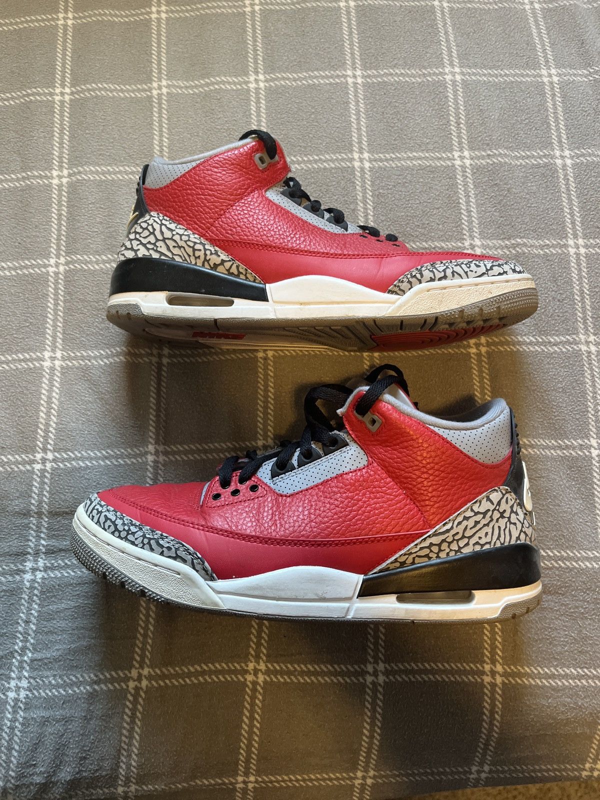 Jordan Brand Jordan 3 Retro SE Unite Size US 10 / EU 43 - 1 Thumbnail