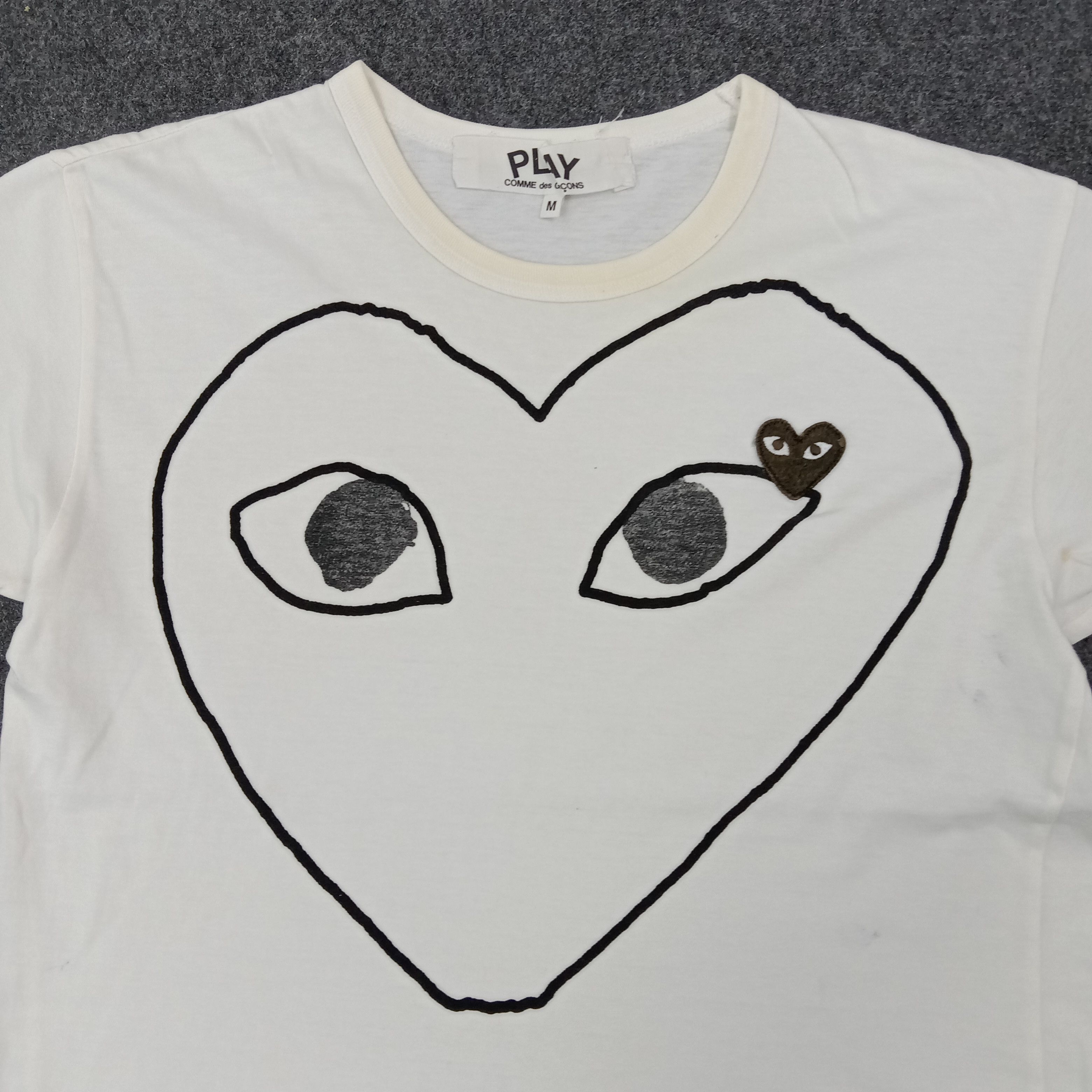 Comme des Garcons PLAY Comme des Garçons PLAY Japanese Designer Tshirt C267N31 Size US M / EU 48-50 / 2 - 2 Thumbnail