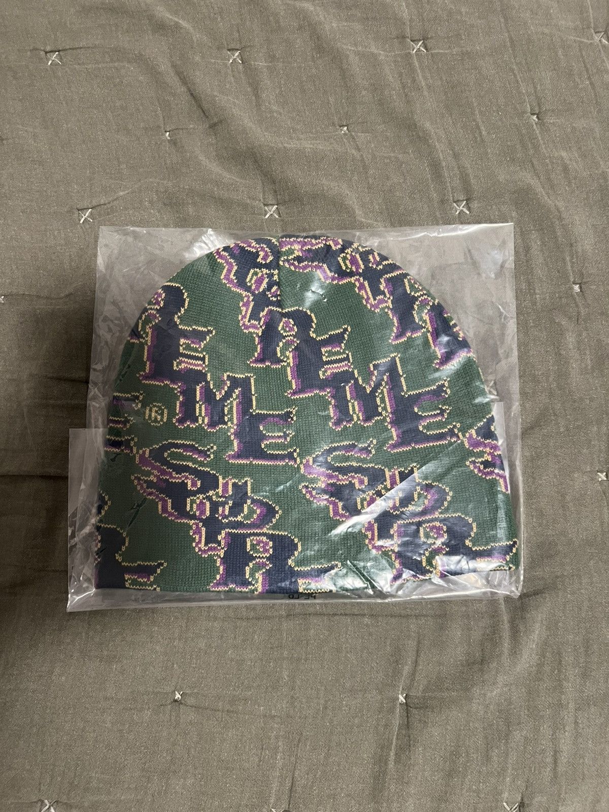 Supreme Supreme Slanted Gothic Outline Beanie Green Size ONE SIZE - 1 Thumbnail