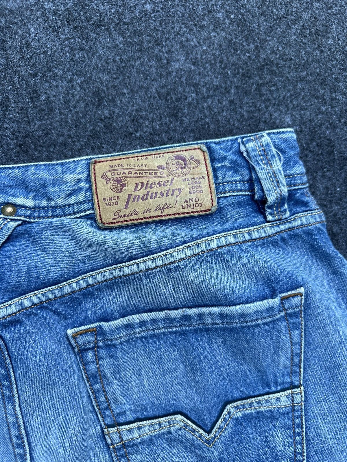 Diesel Vintage Diesel Industries Washed Denim 31x33 D48 Size US 31 - 17 Thumbnail