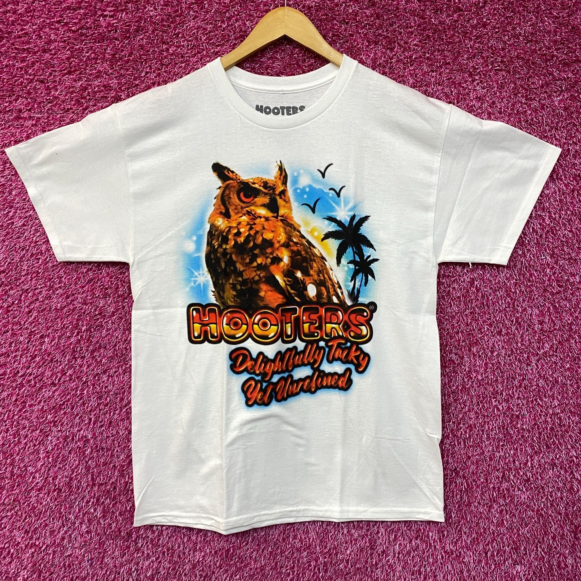 Ripple Junction Hooters Delightfully Tacky Yet Unrefined T-Shirt Large Size US L / EU 52-54 / 3 - 1 Thumbnail
