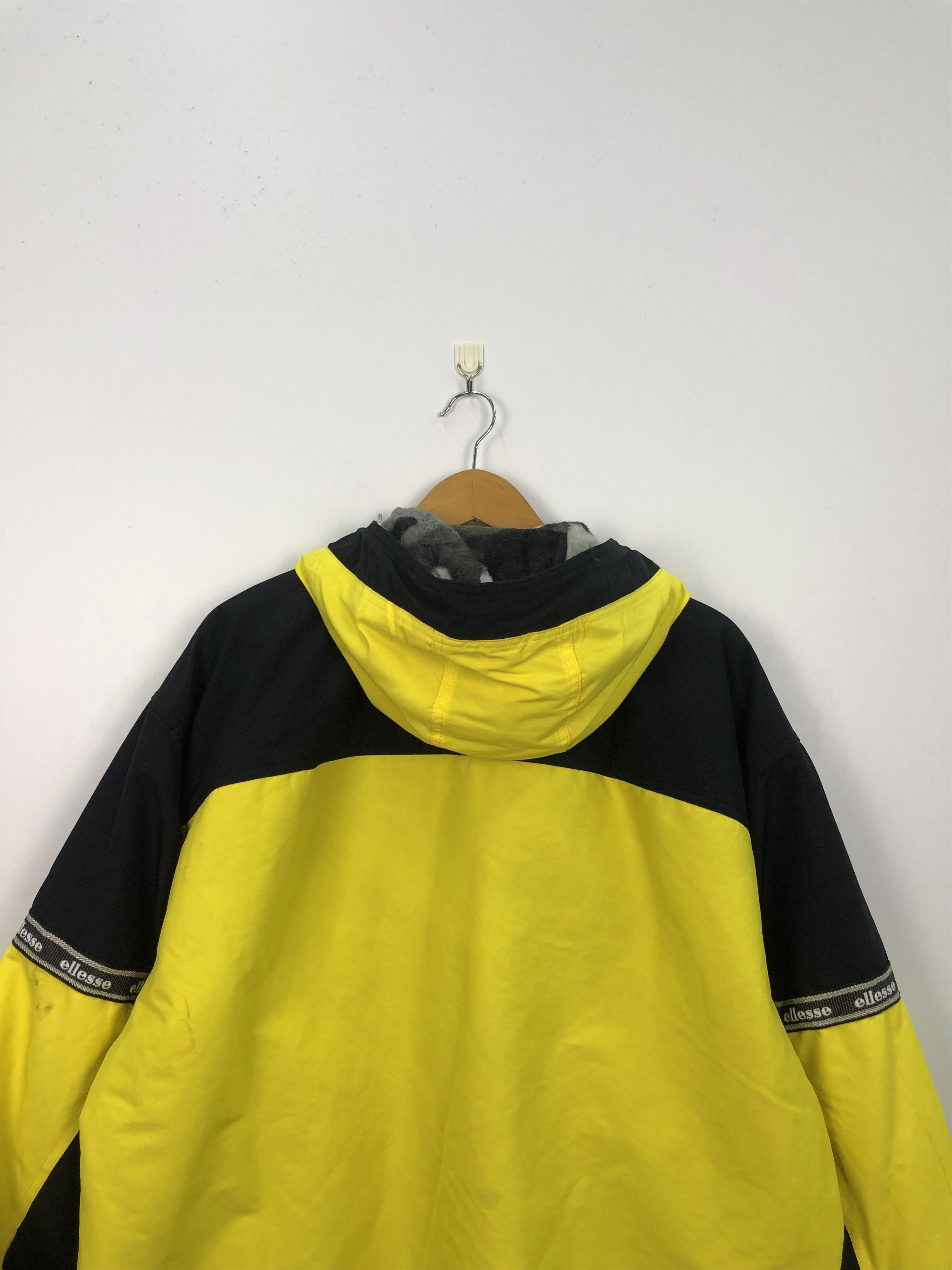 Ellesse Vintage Ellesse Surfing Zipper Jacket J0218 Size US L / EU 52-54 / 3 - 4 Thumbnail