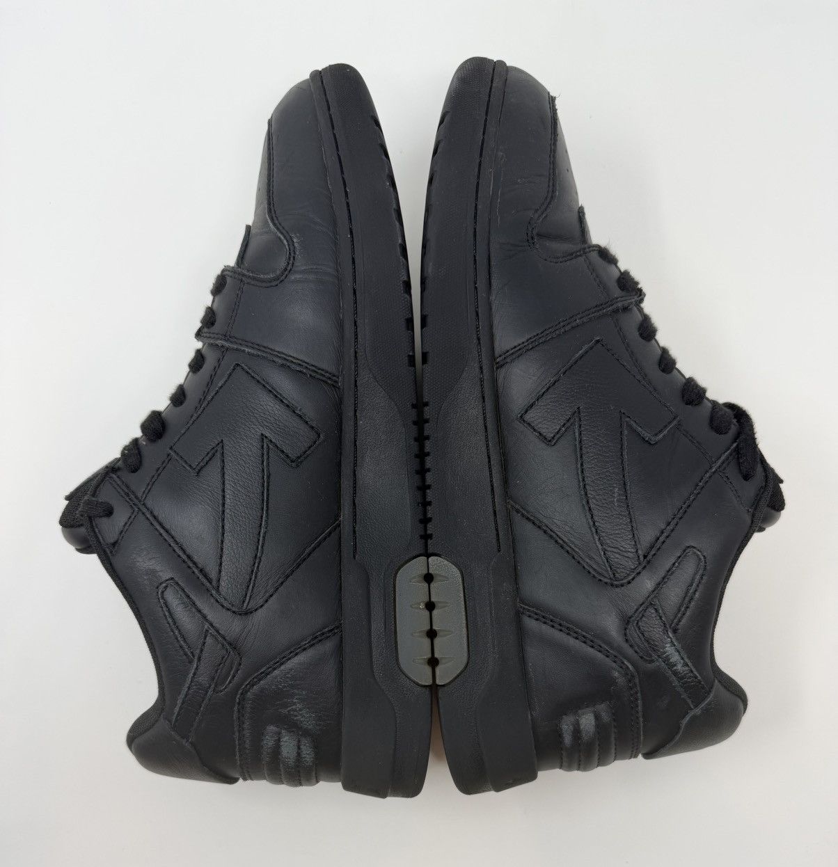 Off-White Off-White Out Of Office “For Walking” Sneaker Black/White Size US 10 / EU 43 - 4 Thumbnail
