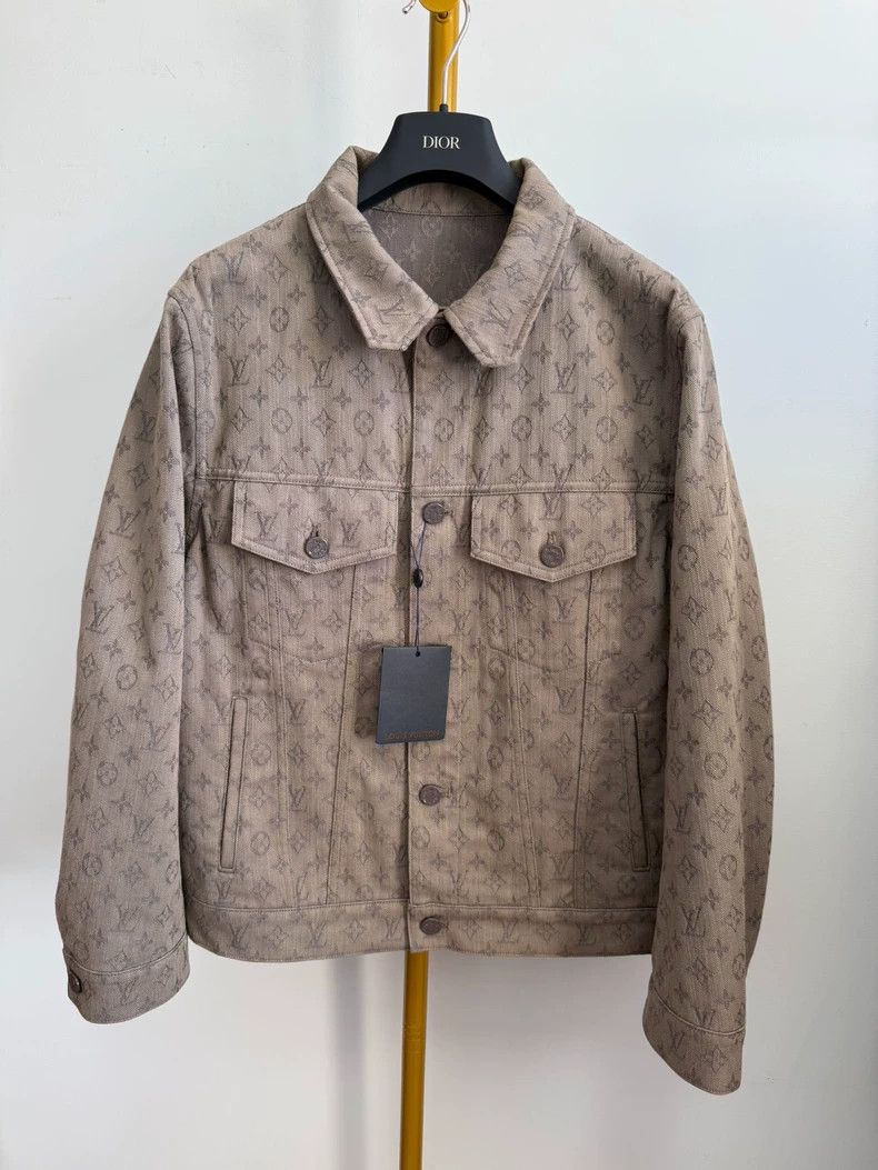 Louis Vuitton Louis VuittonGrey presbyopic logo denim jacket 2502-Nextarr Size US L / EU 52-54 / 3 - 1 Thumbnail